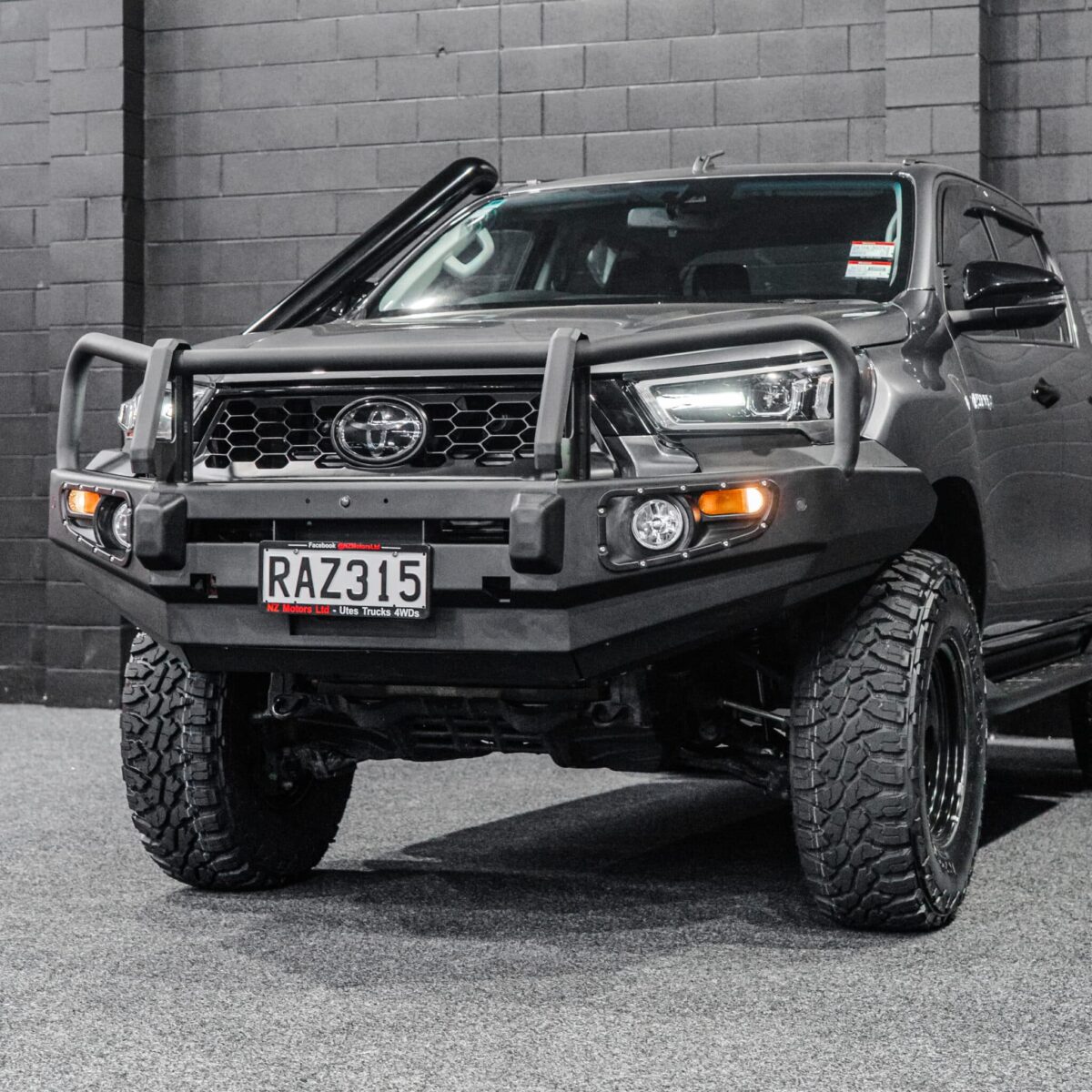 DEFENDER Off-Road Triple Loop Bull-Bar - Image 3
