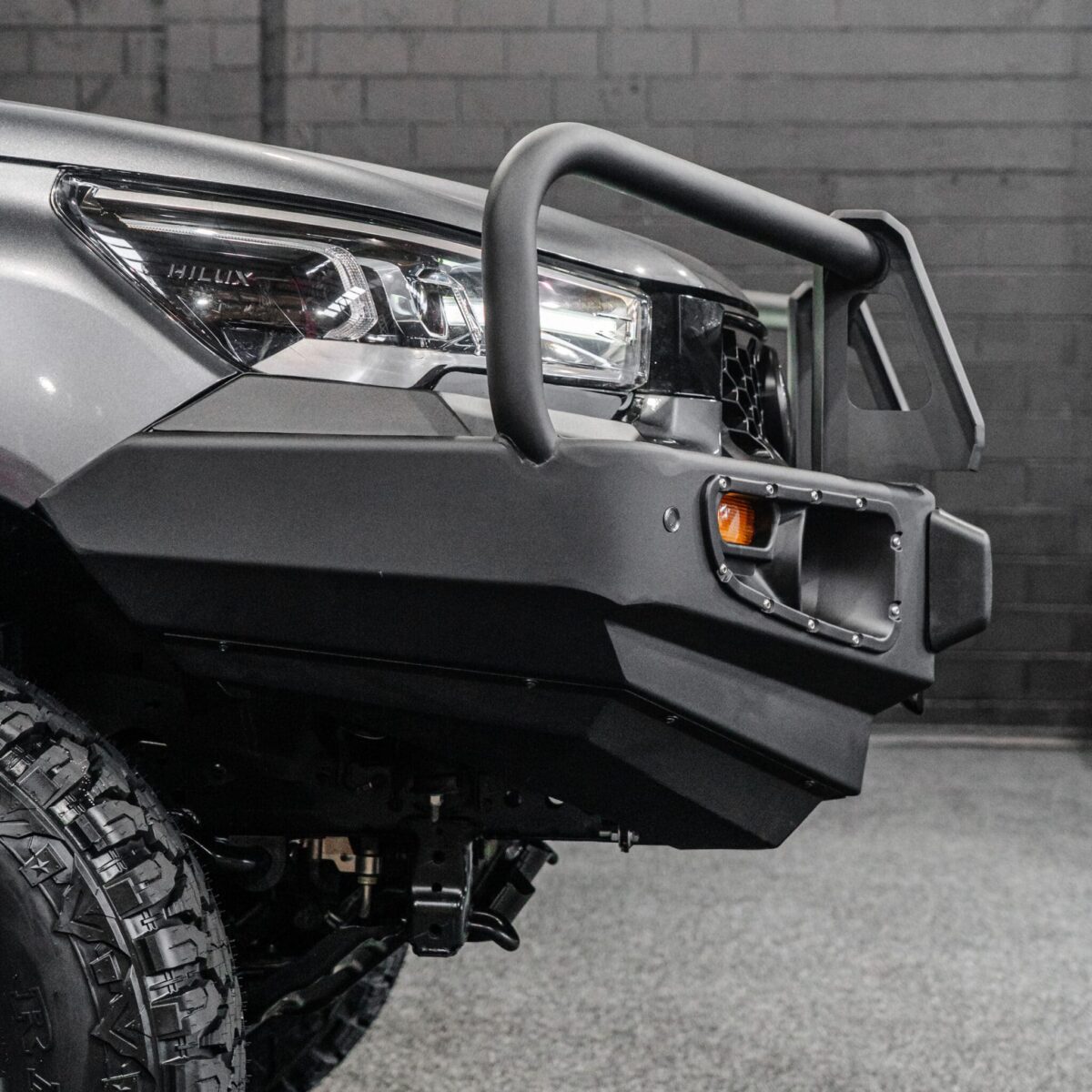 DEFENDER Off-Road Triple Loop Bull-Bar - Image 7