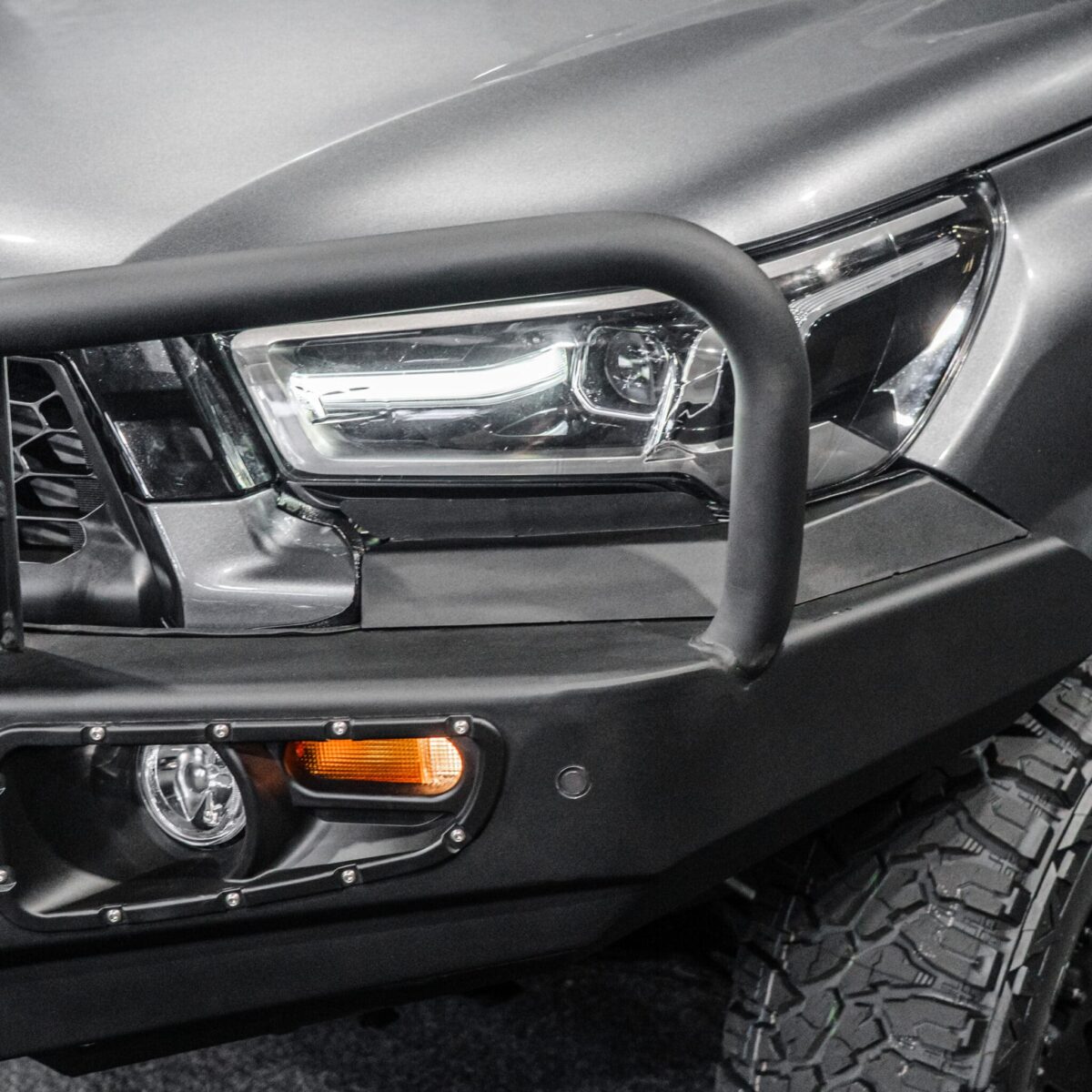 DEFENDER Off-Road Triple Loop Bull-Bar - Image 6