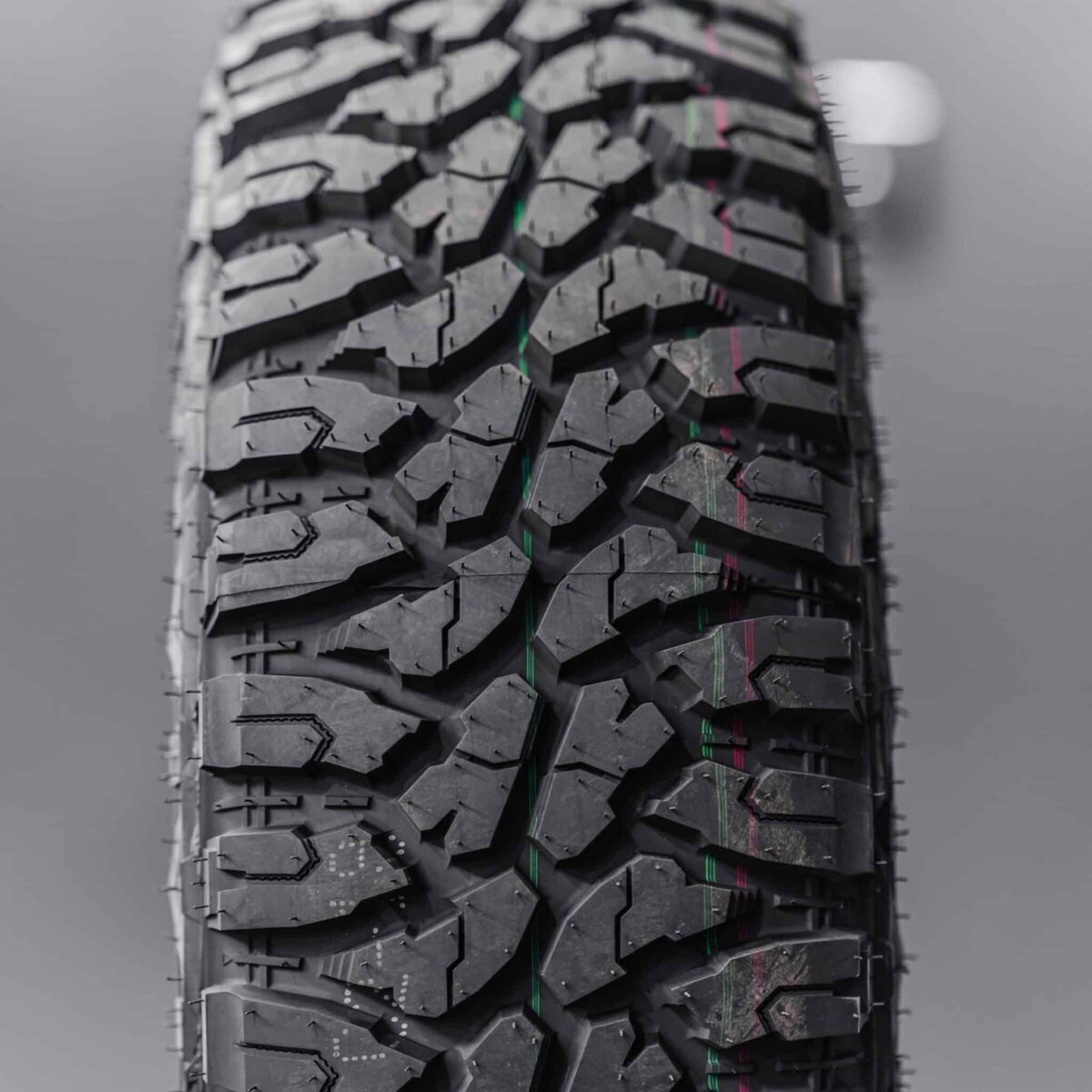 32x11.5 R15LT Mud Tyres + Steelies - Image 5