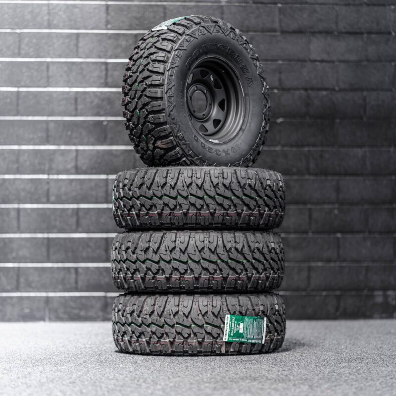 33x12.5 R15LT Mud Tyres + Steelies