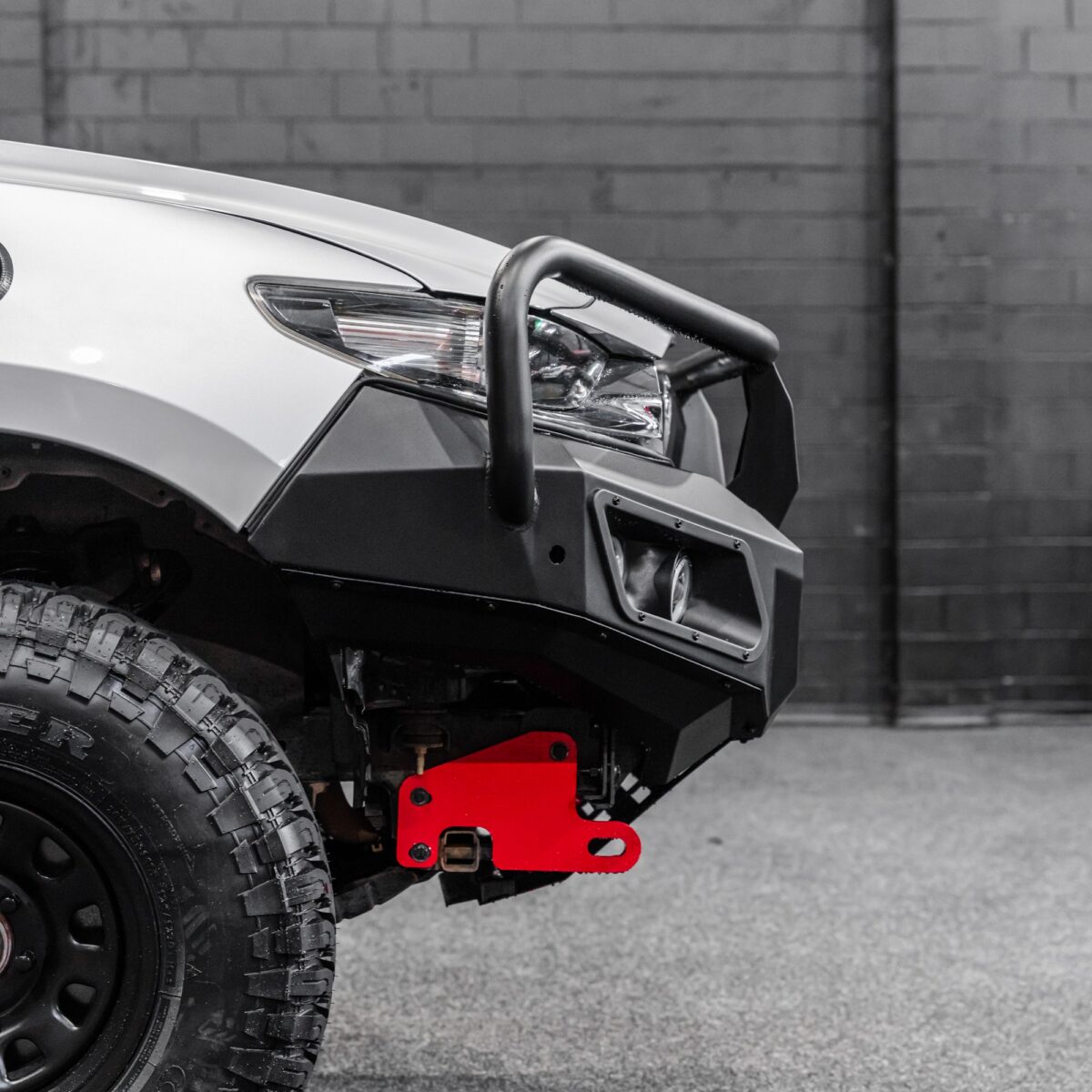 DEFENDER Off-Road Triple Loop Bull-Bar - Image 2