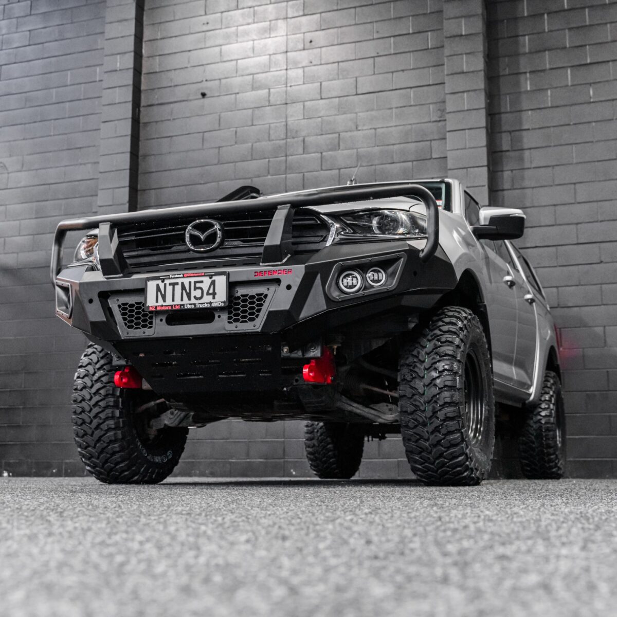 DEFENDER Off-Road Triple Loop Bull-Bar - Image 5