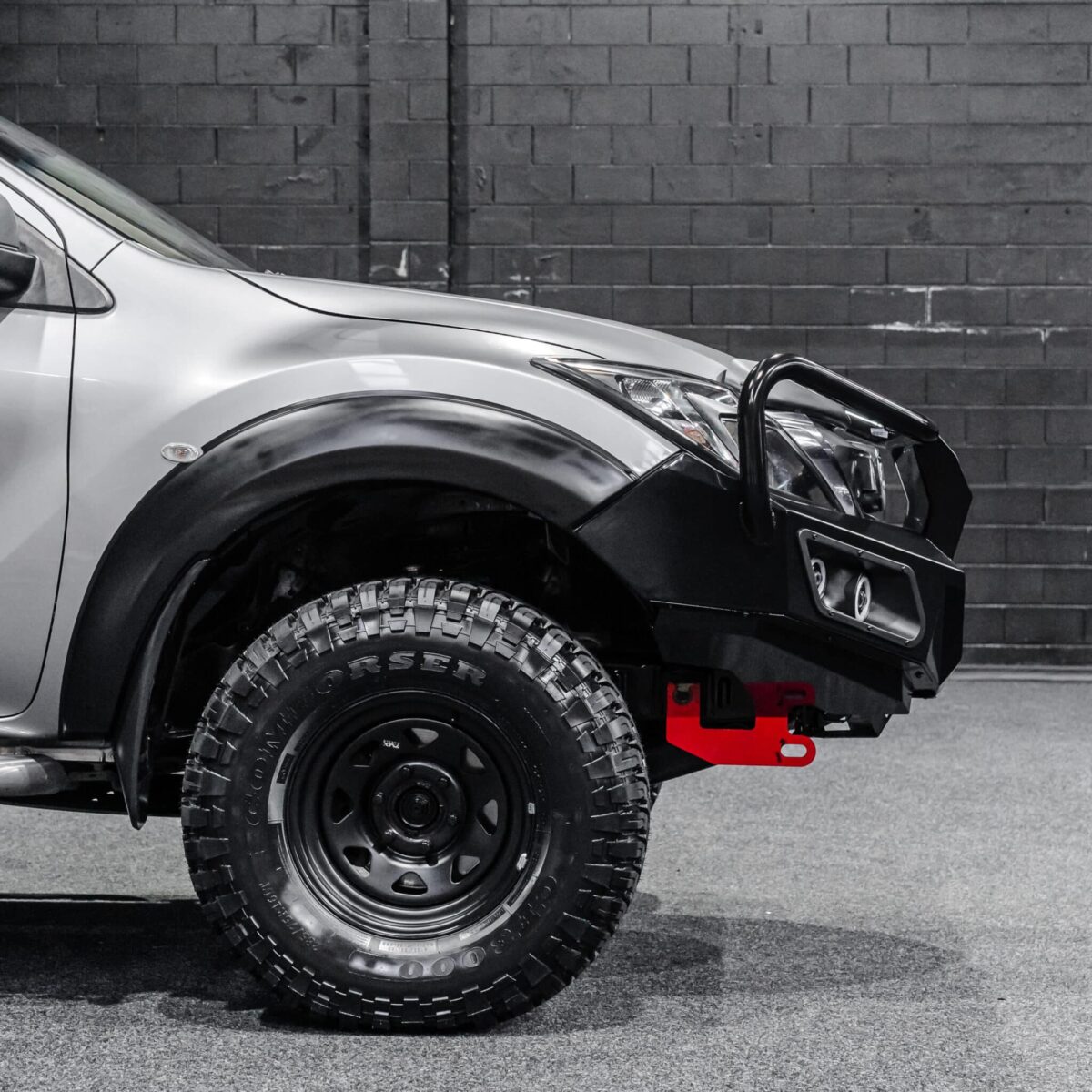 DEFENDER Off-Road Triple Loop Bull-Bar - Image 2