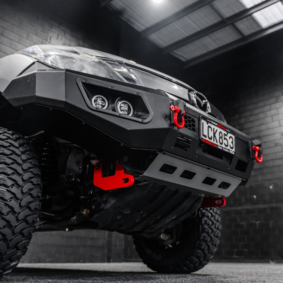 DEFENDER Off-Road Loopless Bull-Bar - Image 5
