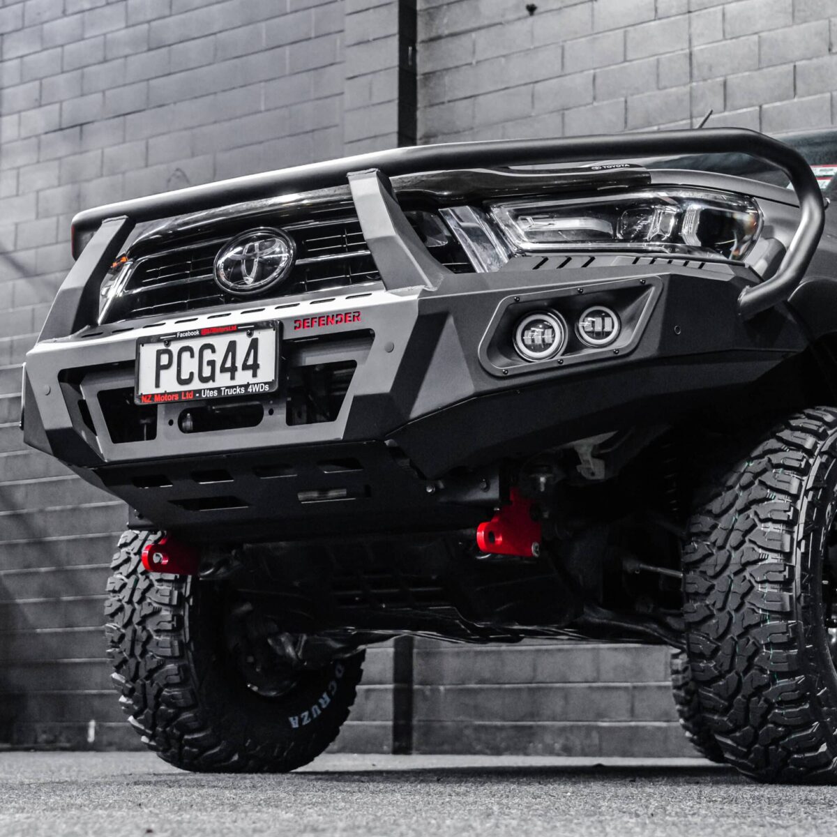 DEFENDER Off-Road Triple Loop Bull-Bar - Image 4