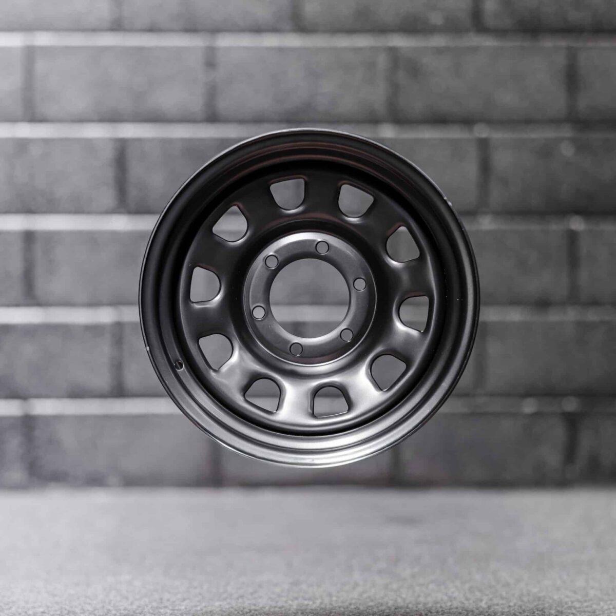 17" D-Window Spoke Steel Wheels - Image 2