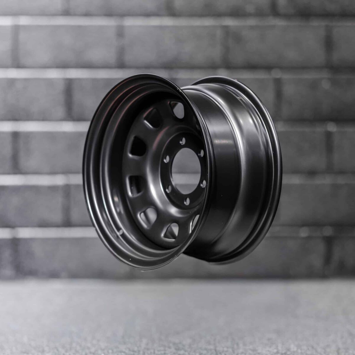 17" D-Window Spoke Steel Wheels - Image 3