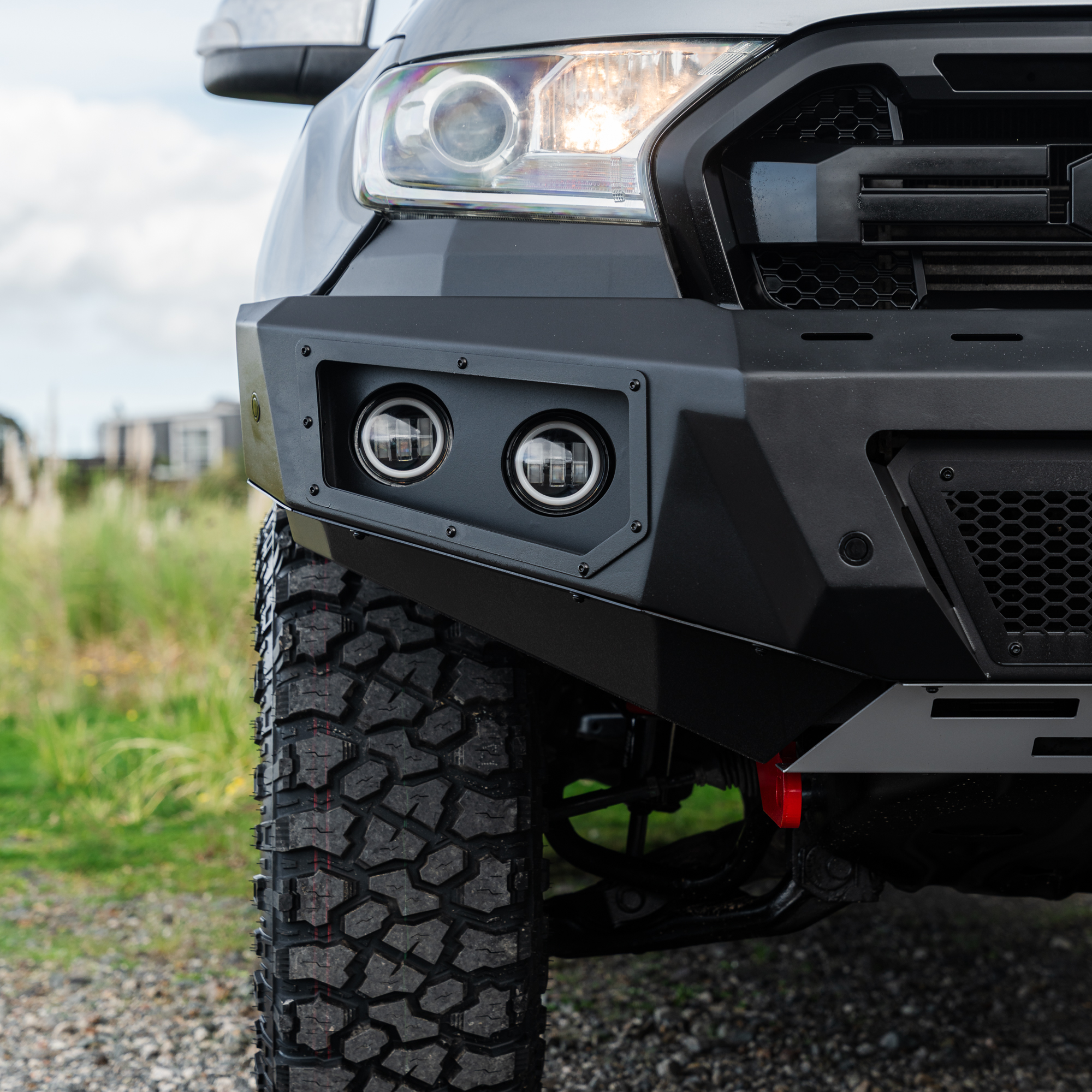 DEFENDER Off-Road Loopless Bull-Bar - Image 4