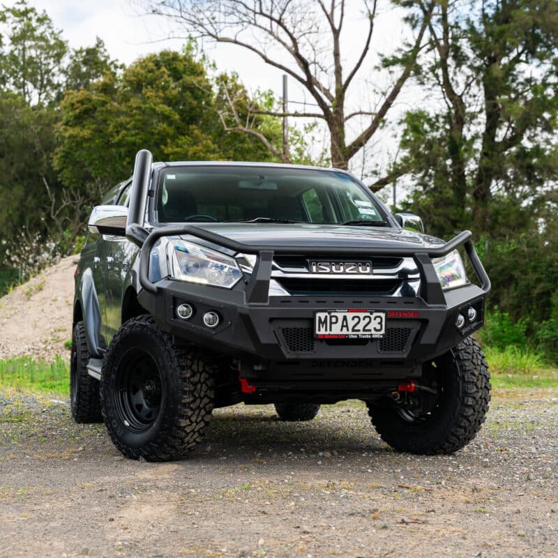 DEFENDER Off-Road Triple Loop Bull-Bar