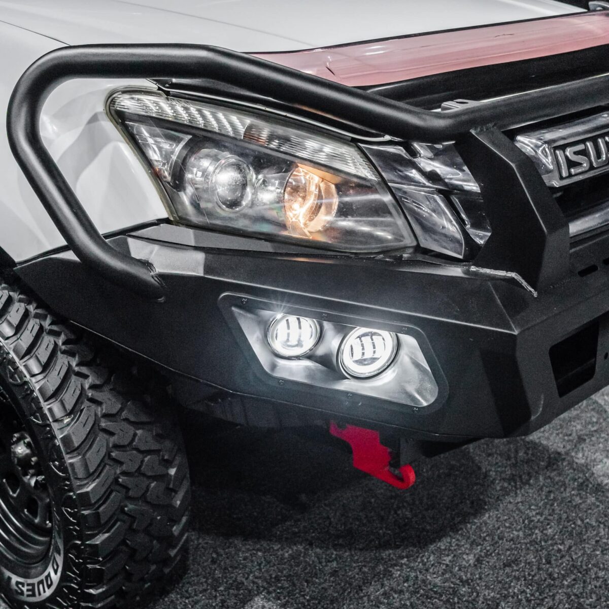DEFENDER Off-Road Triple Loop Bull-Bar - Image 6