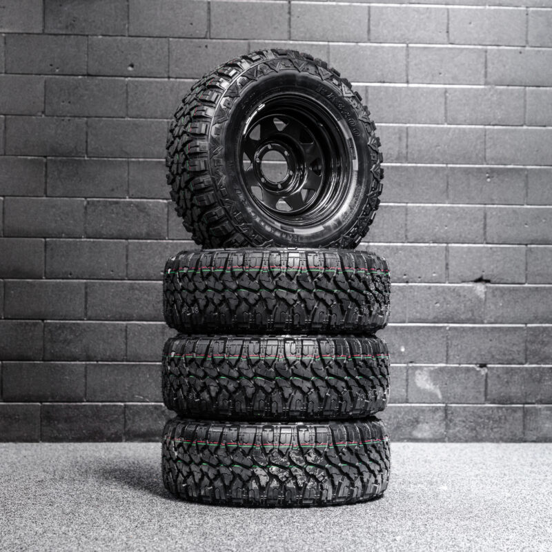 265/70/R16LT Mud Tyres + Steelies