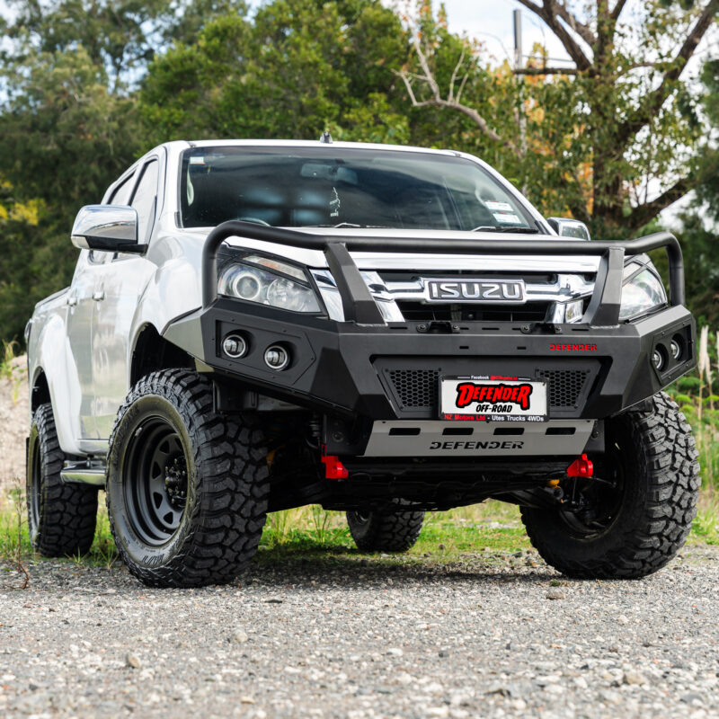 DEFENDER Off-Road Triple Loop Bull-Bar