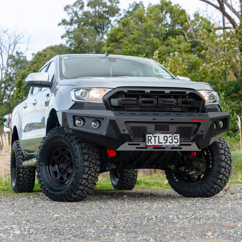 DEFENDER Off-Road Loopless Bull-Bar