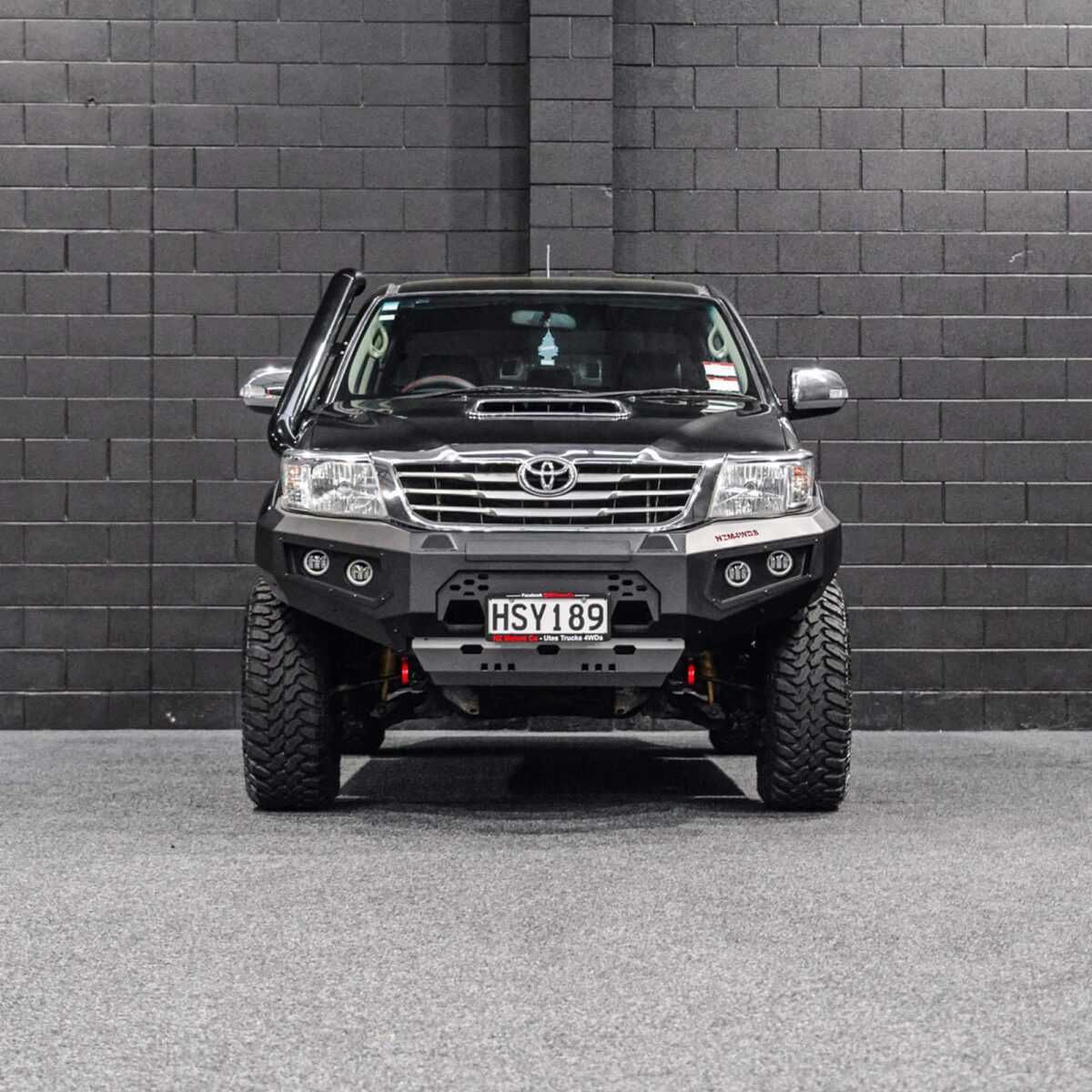 DEFENDER Off-Road Bull Bar + Winch & Spotlights Combo Package - Image 3