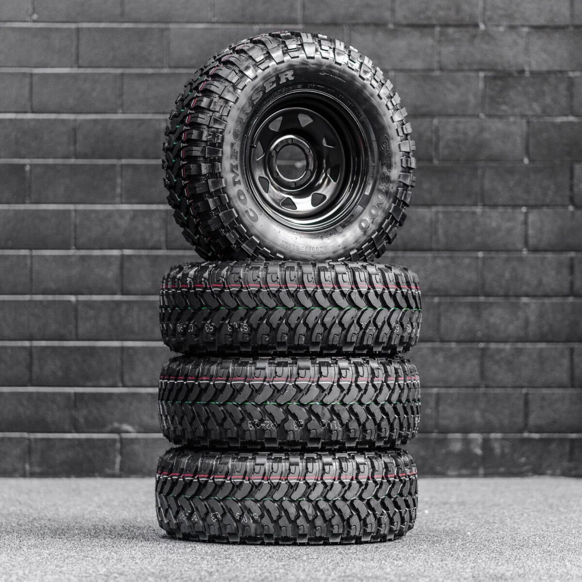 31x10.5 R15LT Mud Tyres + Steelies