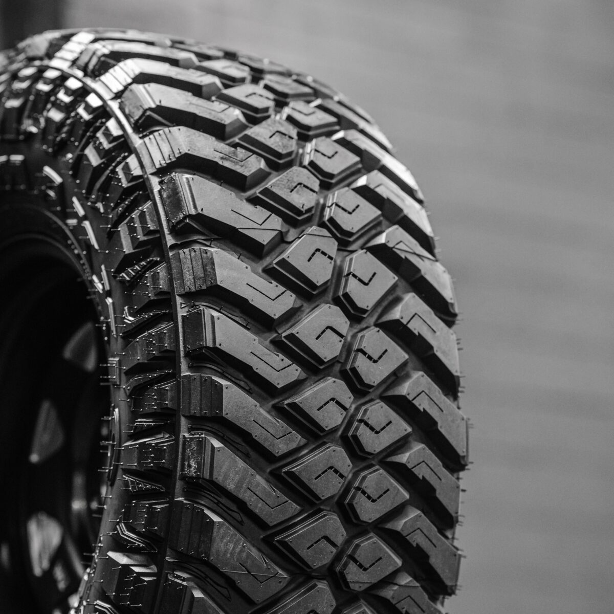 32x11.5 R15LT Maxxis RAZR MT + Steelies - Image 6