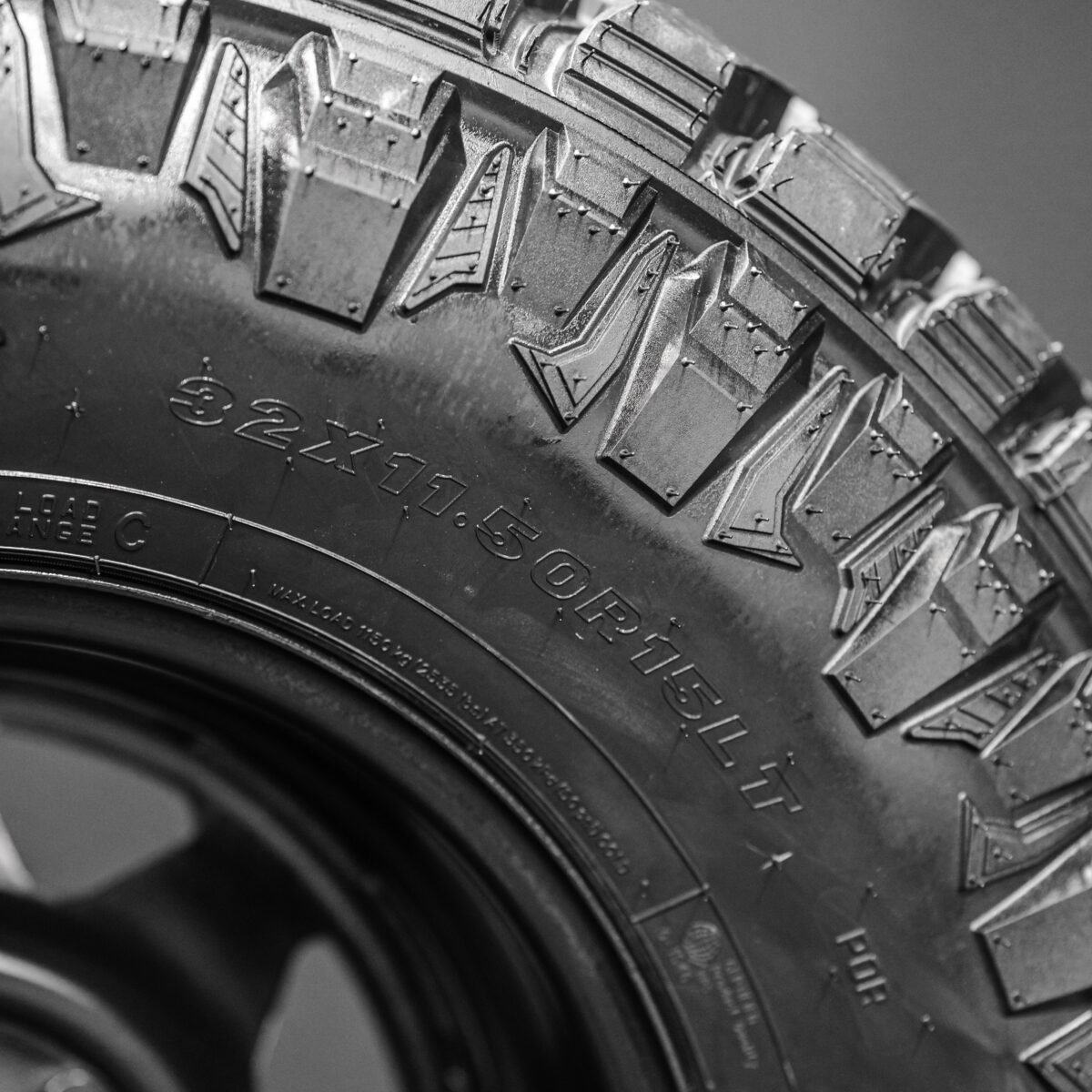 32x11.5 R15LT Maxxis RAZR MT + Steelies - Image 7