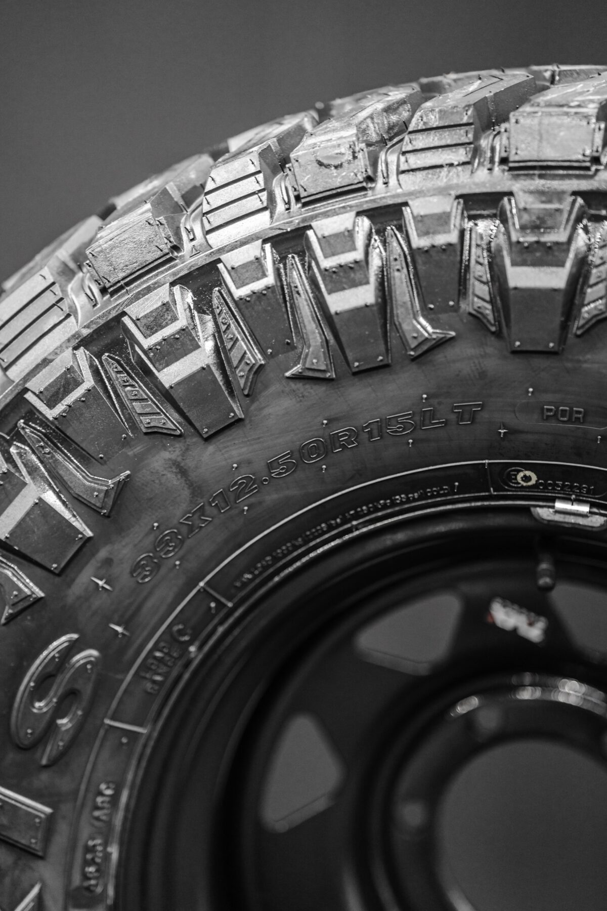 33x12.5 R15LT Maxxis RAZR MT + Steelies - Image 7