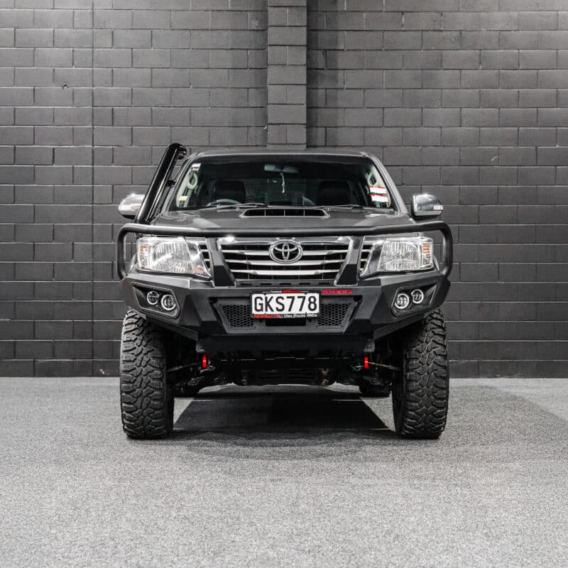 DEFENDER Off-Road Triple Loop Bull-Bar