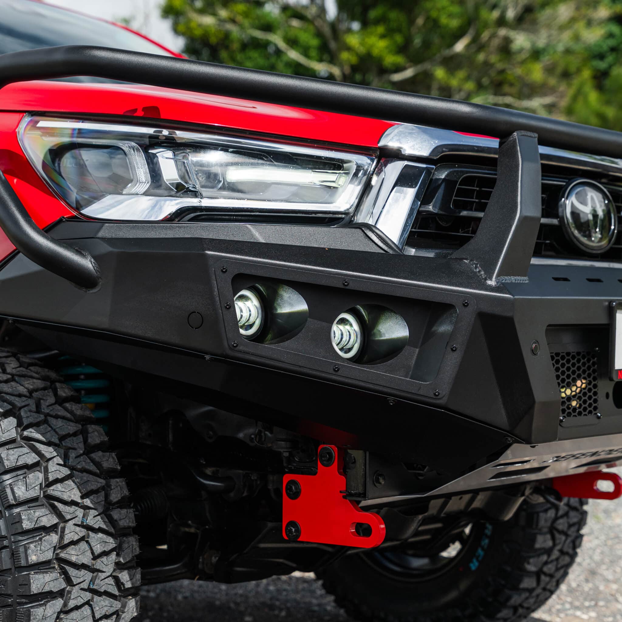DEFENDER Off-Road Triple Loop Bull-Bar - Image 12