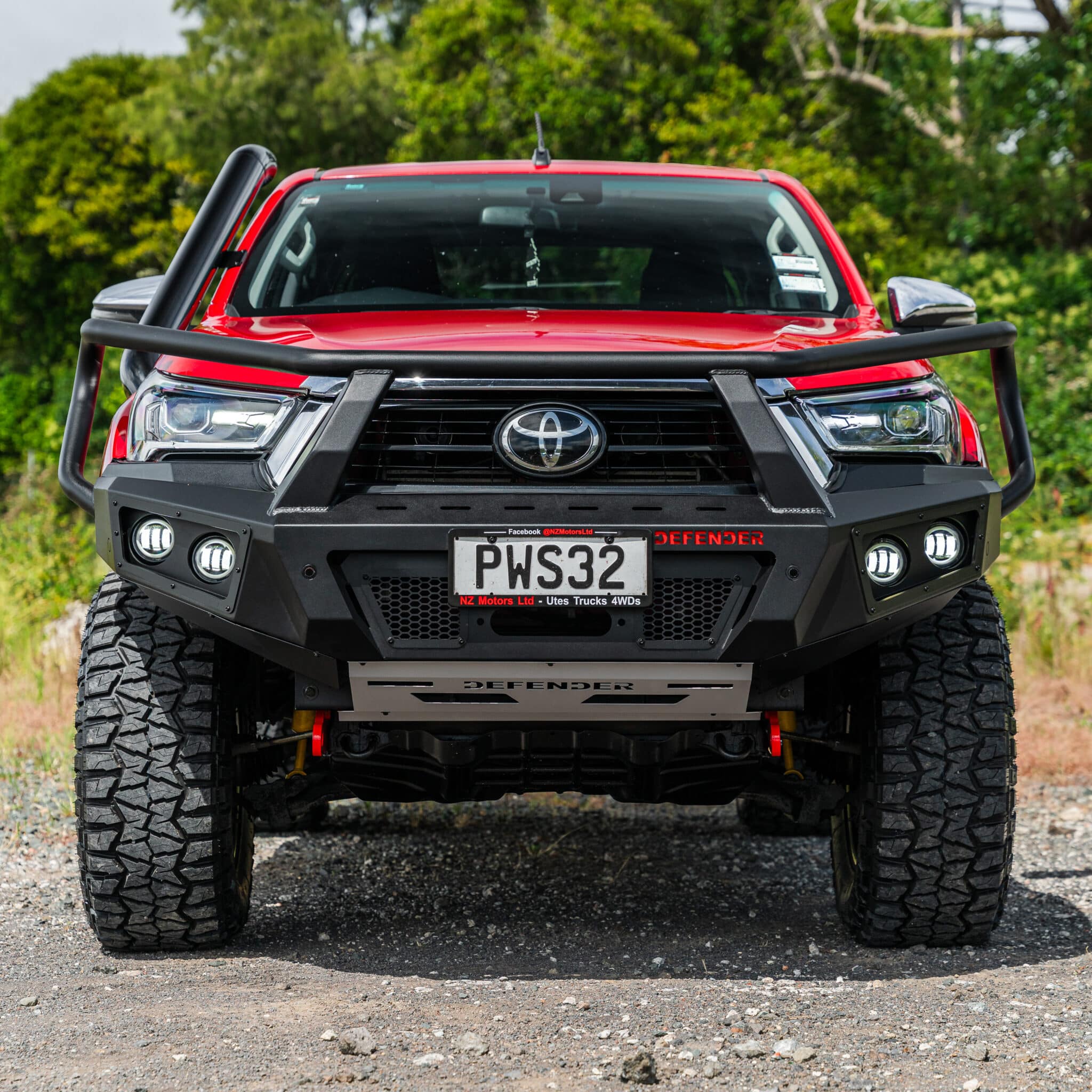 DEFENDER Off-Road Triple Loop Bull-Bar - Image 14