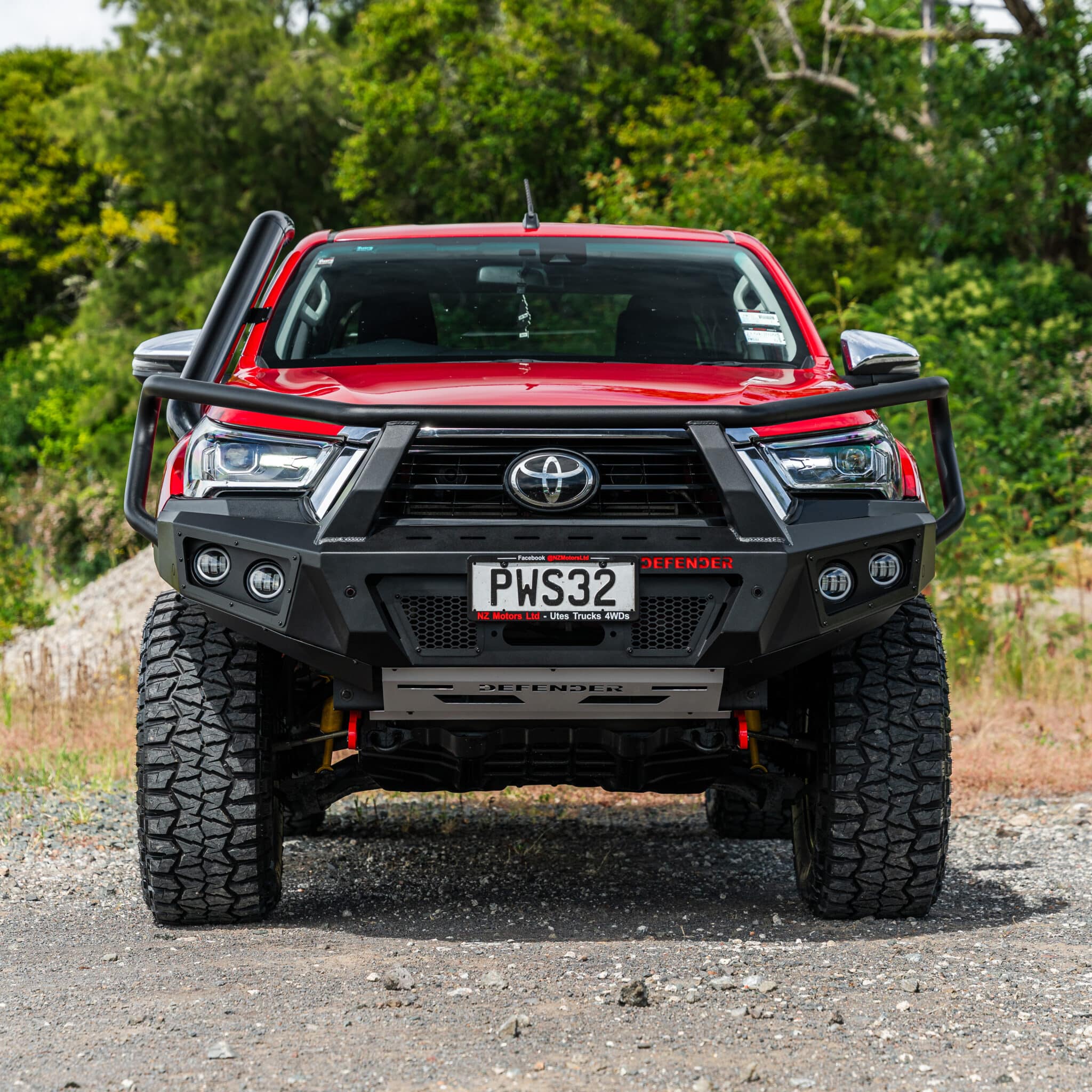 DEFENDER Off-Road Triple Loop Bull-Bar - Image 2