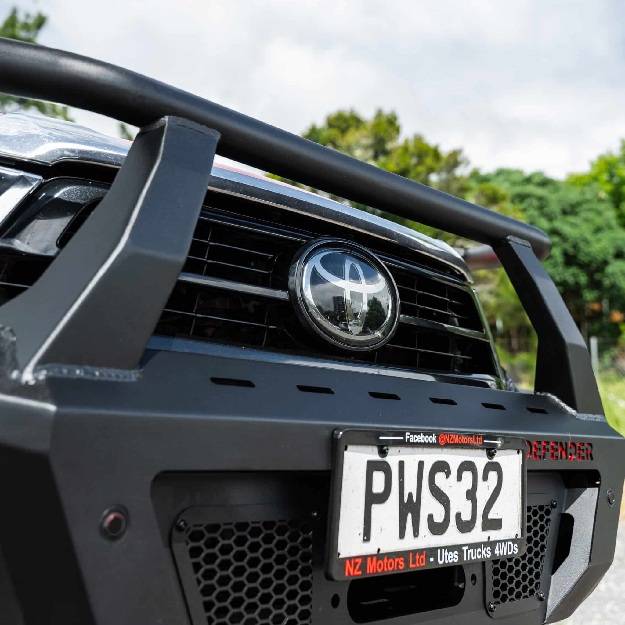 DEFENDER Off-Road Triple Loop Bull-Bar - Image 11