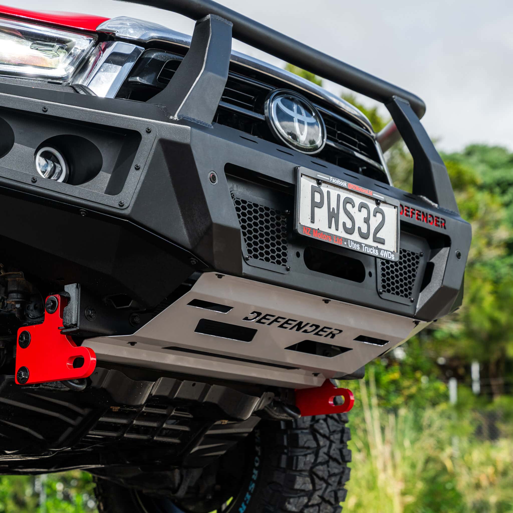 DEFENDER Off-Road Triple Loop Bull-Bar - Image 8