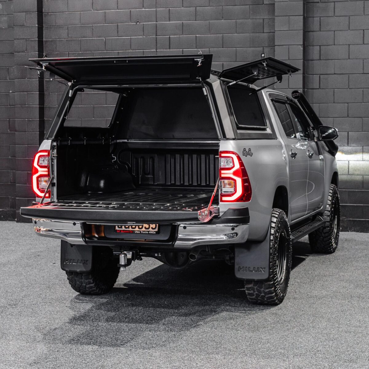 DEFENDER Aluminium Windowless Canopy - Image 7