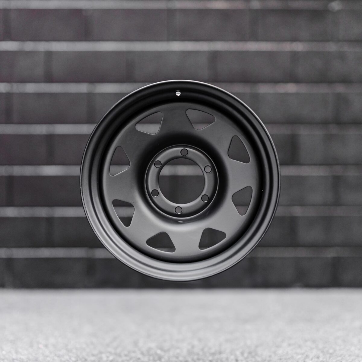 17" Triangle Spoke Steel Wheels - Image 2