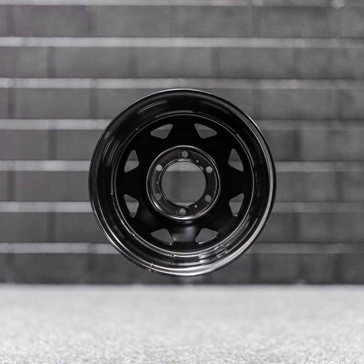 15" Triangle Spoke Steel Wheels - Image 4