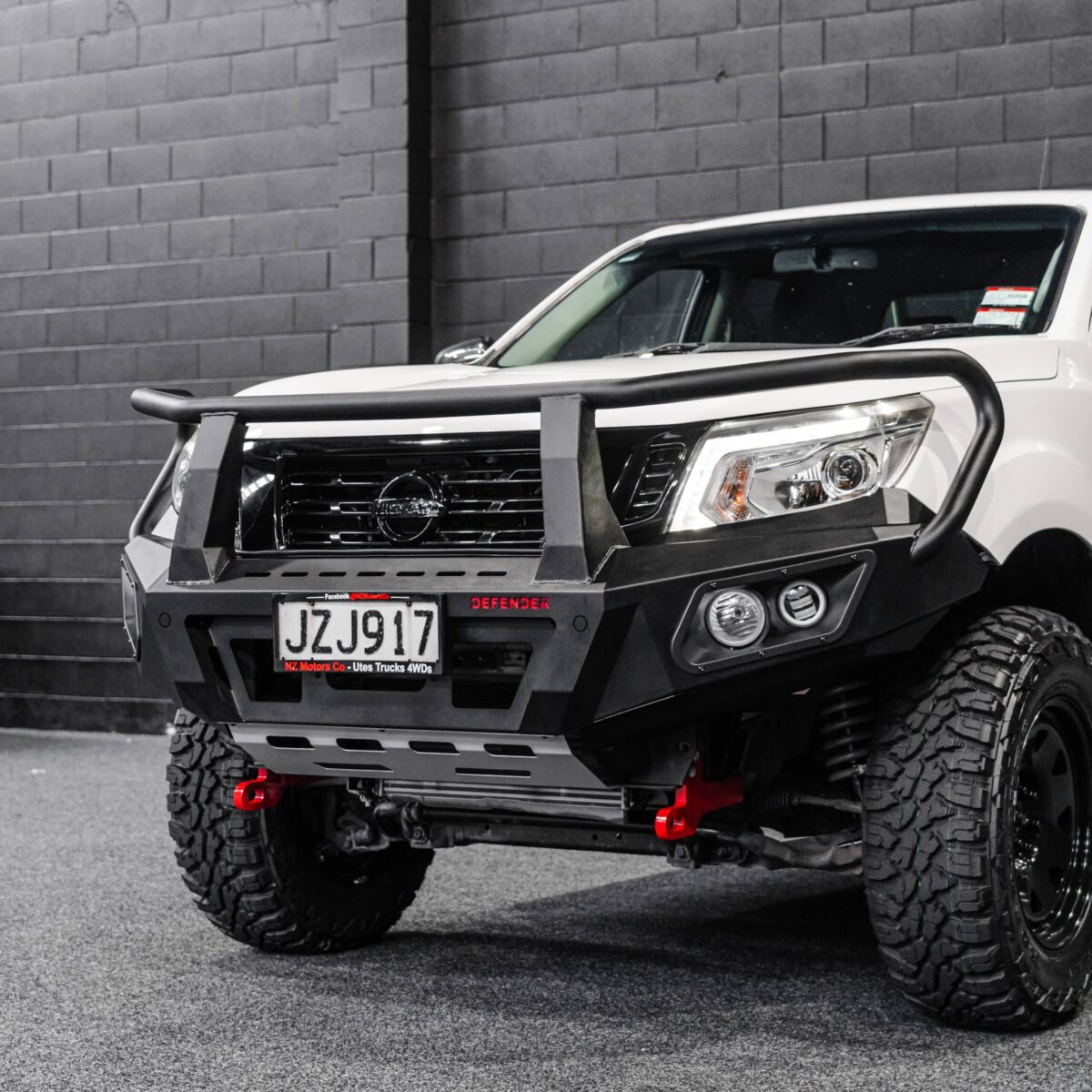 DEFENDER Off-Road Triple Loop Bull-Bar - Image 3