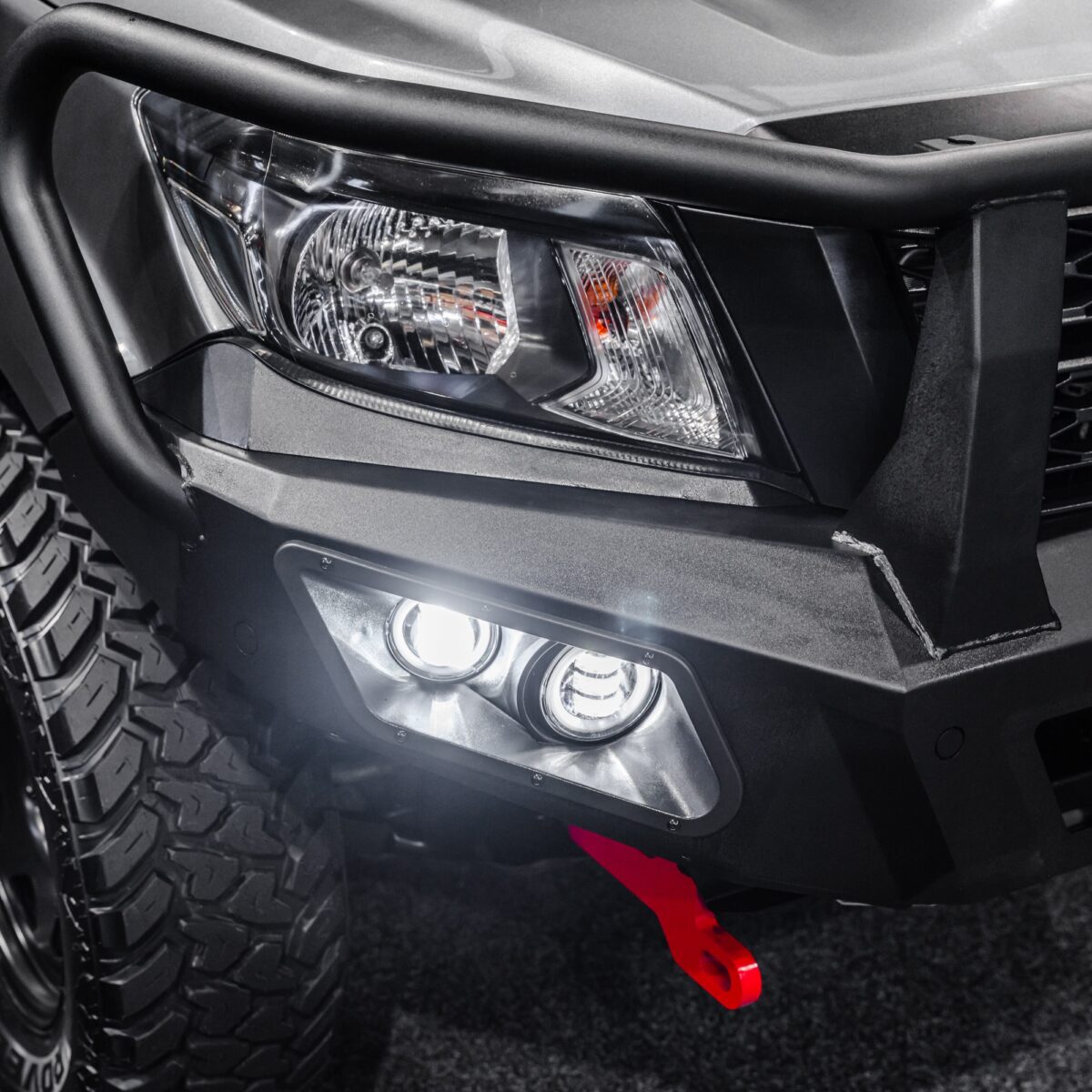 DEFENDER Off-Road Triple Loop Bull-Bar - Image 8