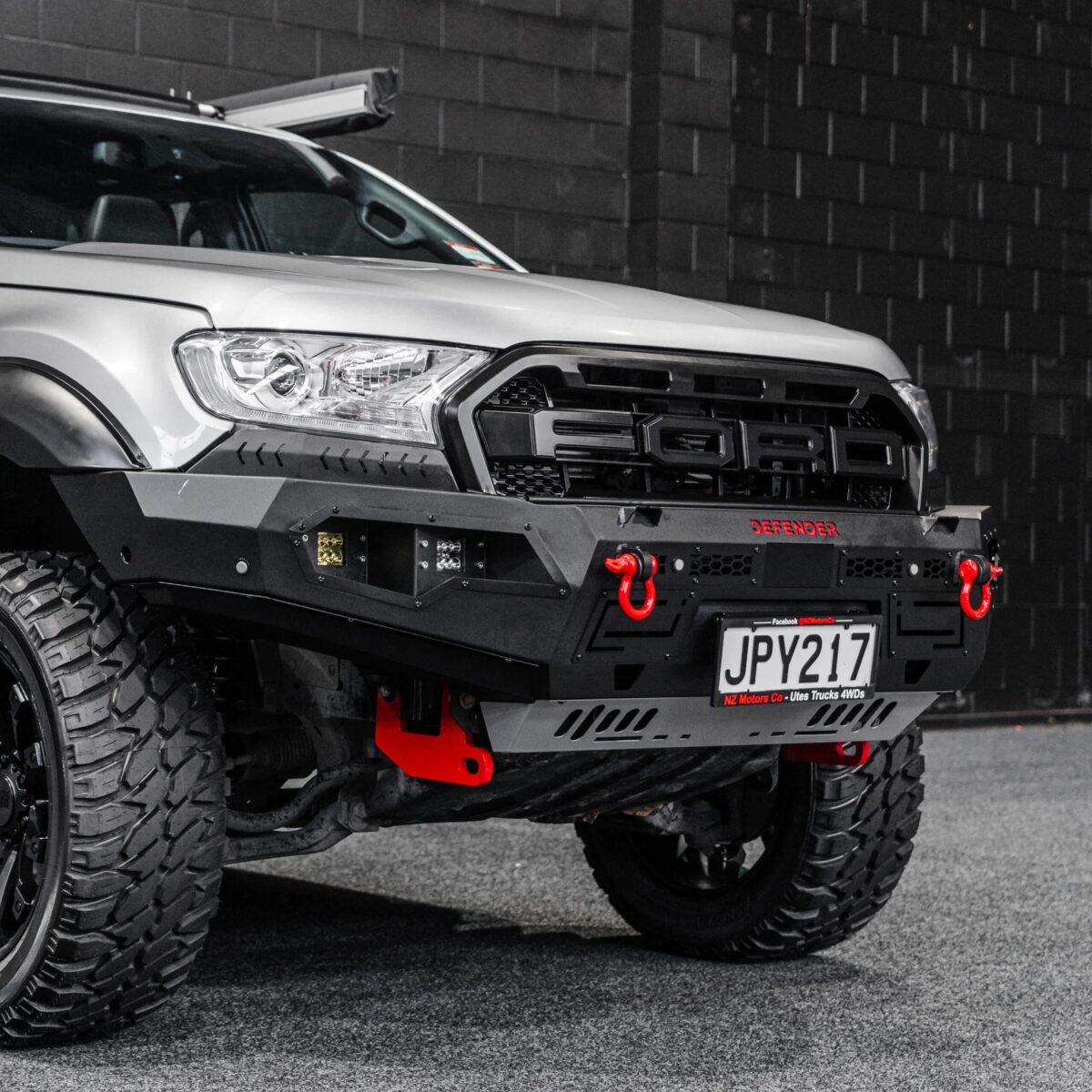 DEFENDER Off-Road Loopless Bull-Bar - Image 2