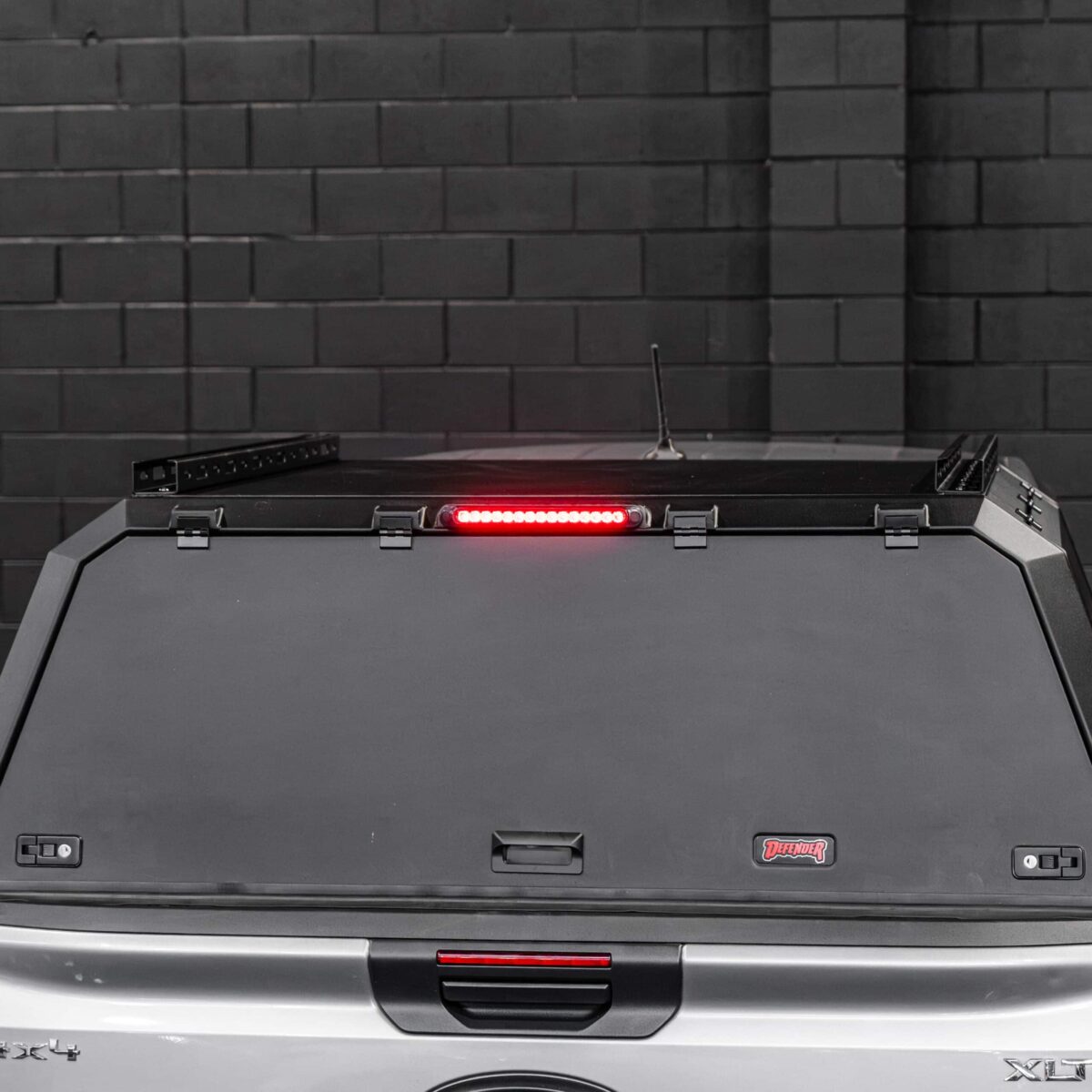 DEFENDER Aluminium Windowless Canopy - Image 15