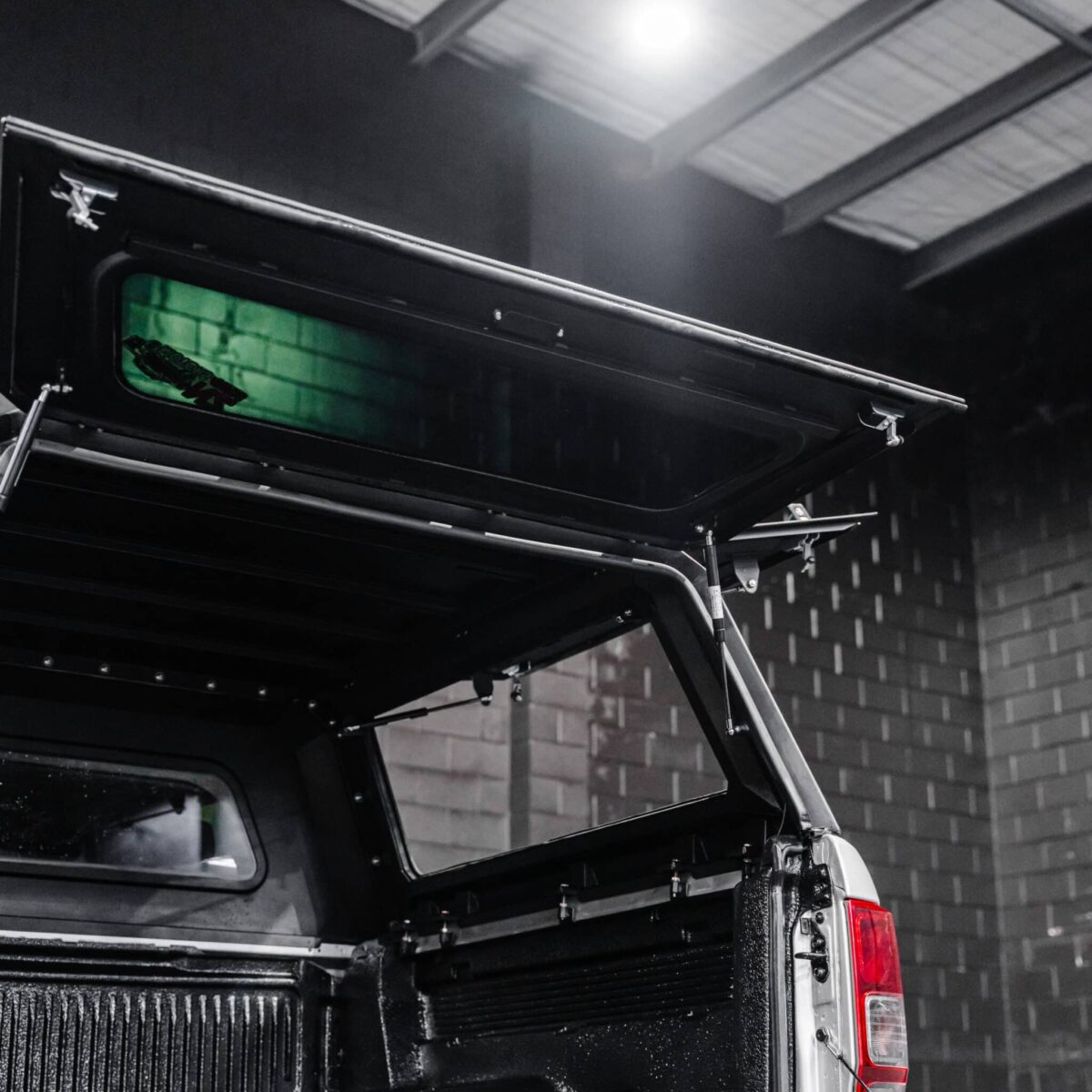 DEFENDER Aluminium Windowed Canopy - Image 6