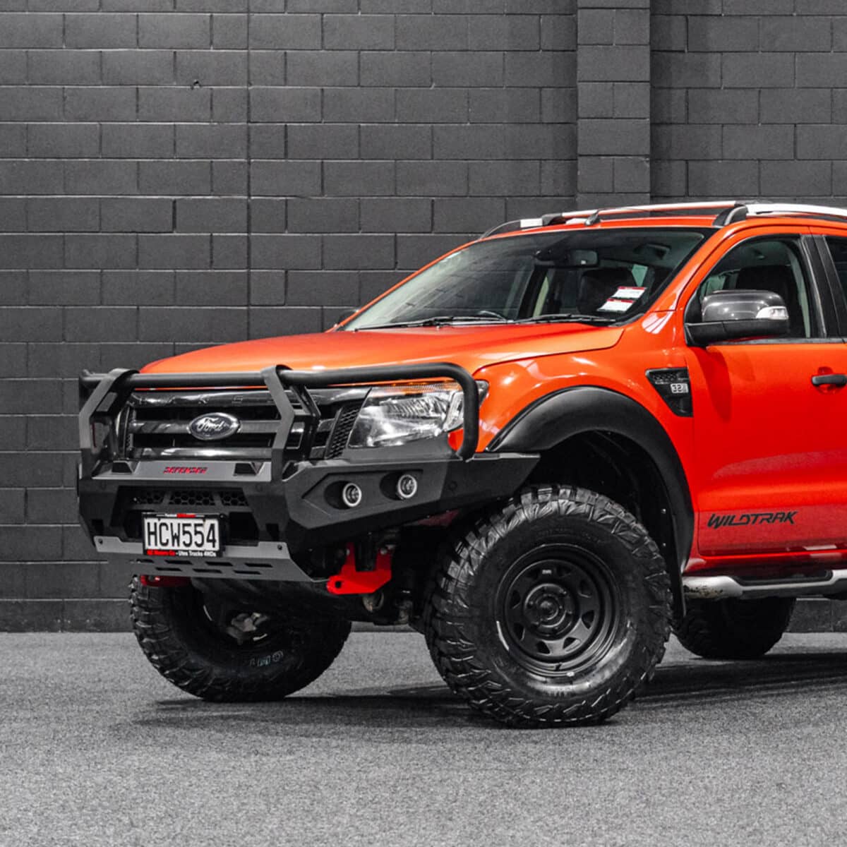 DEFENDER Off-Road Triple Loop Bull-Bar - Image 3
