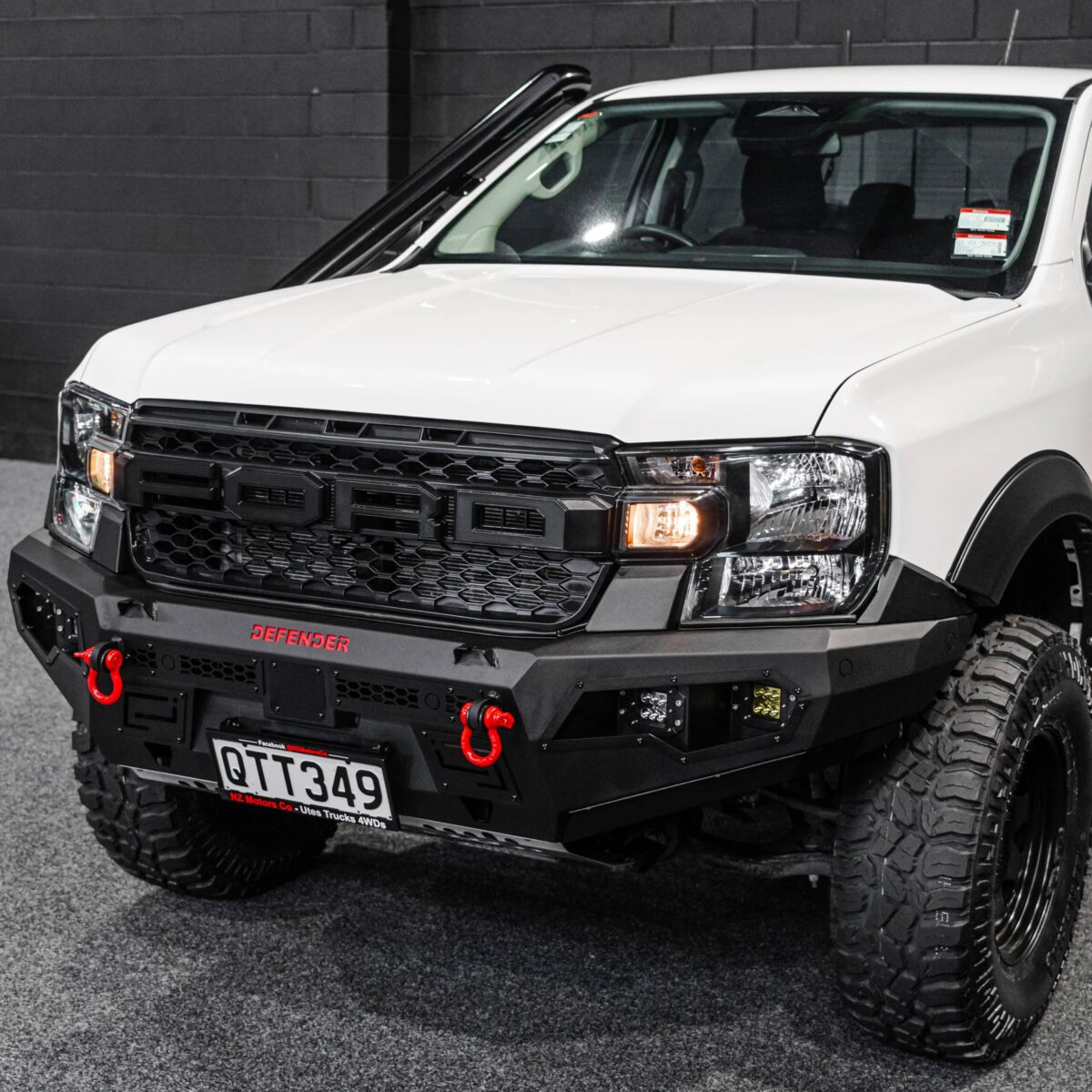 DEFENDER Off-Road Loopless Bull-Bar - Image 5