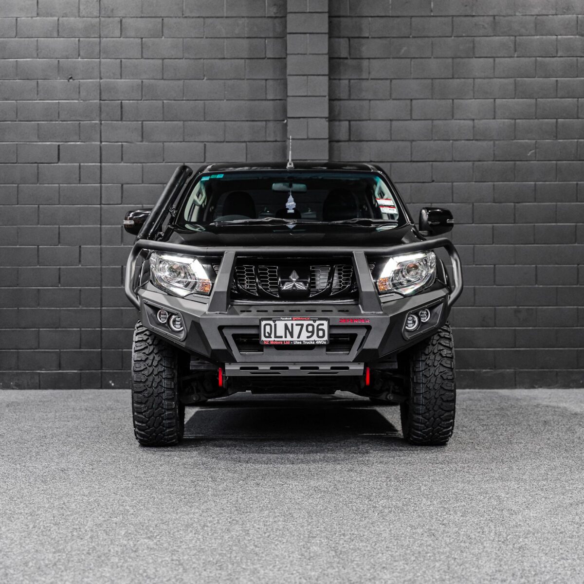 DEFENDER Off-Road Bull Bar + Winch & Spotlights Combo Package - Image 13