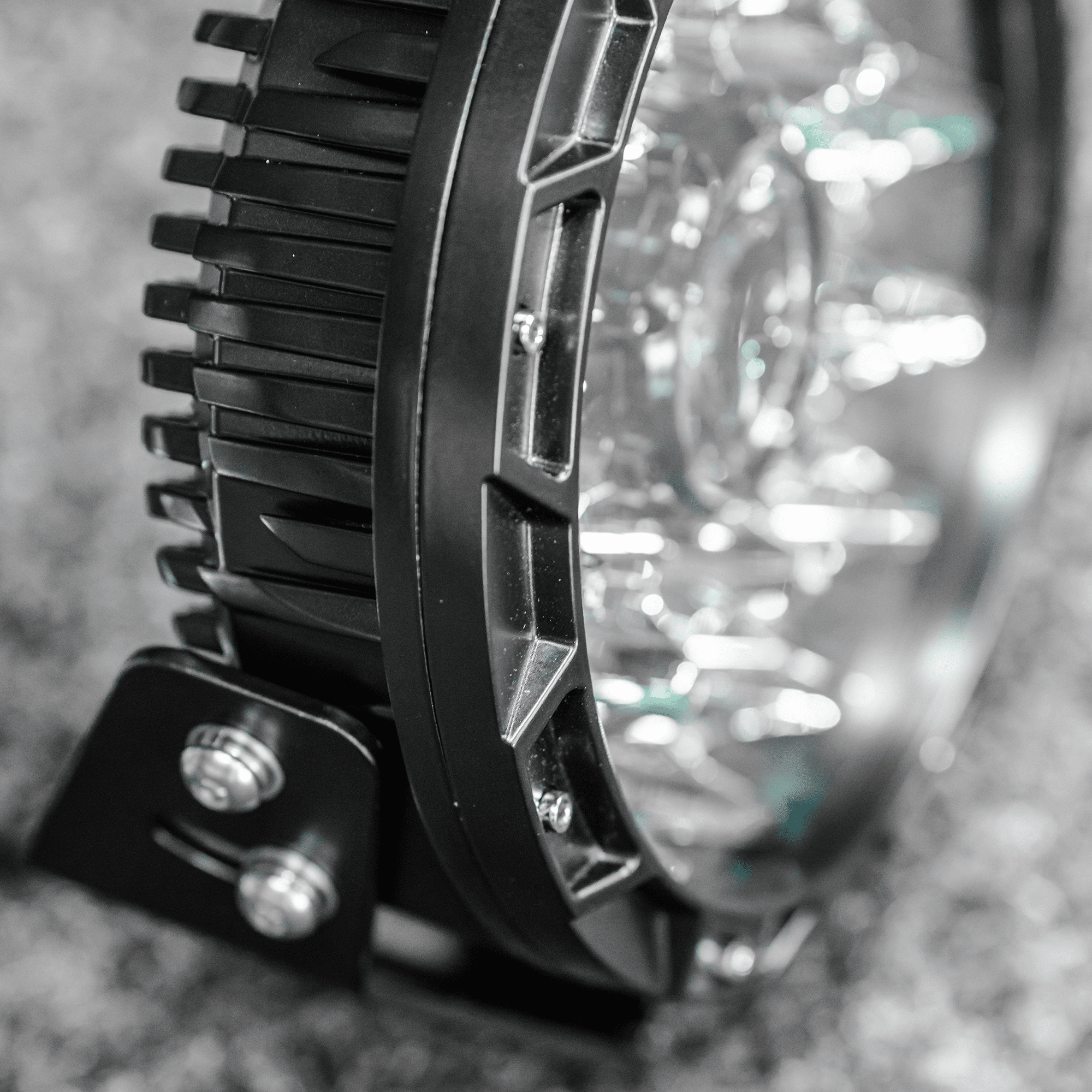 Defender 9 Inch LED Spotlights - Image 5