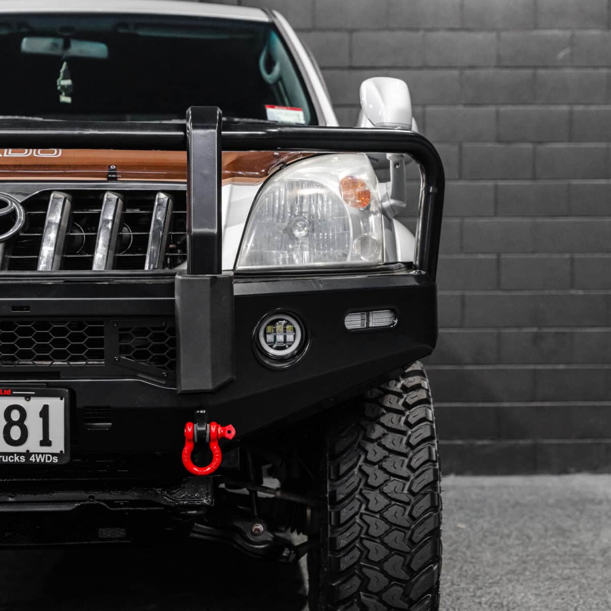DEFENDER Off-Road Triple Loop Bull-Bar - Image 3