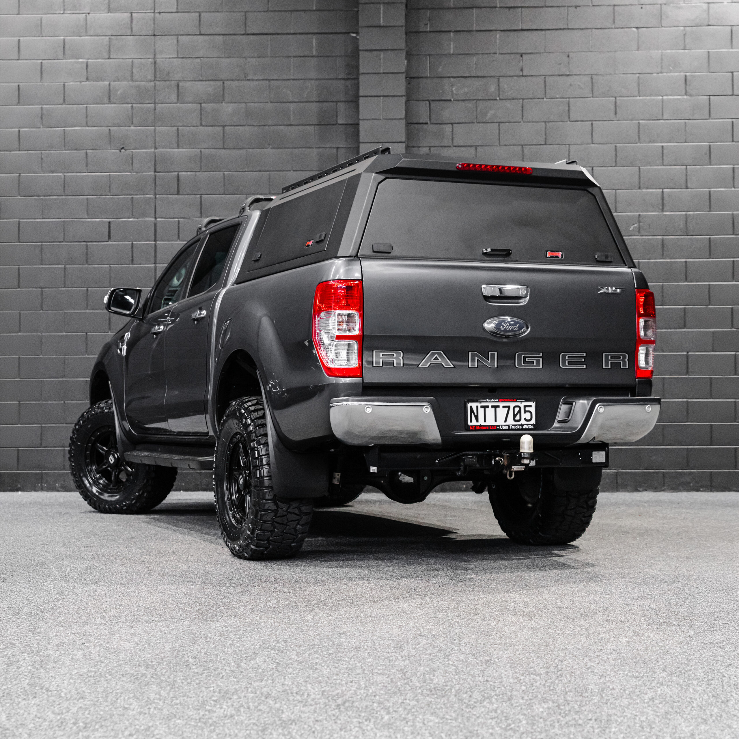 Defender Off-Road Aluminium Windowless Canopy