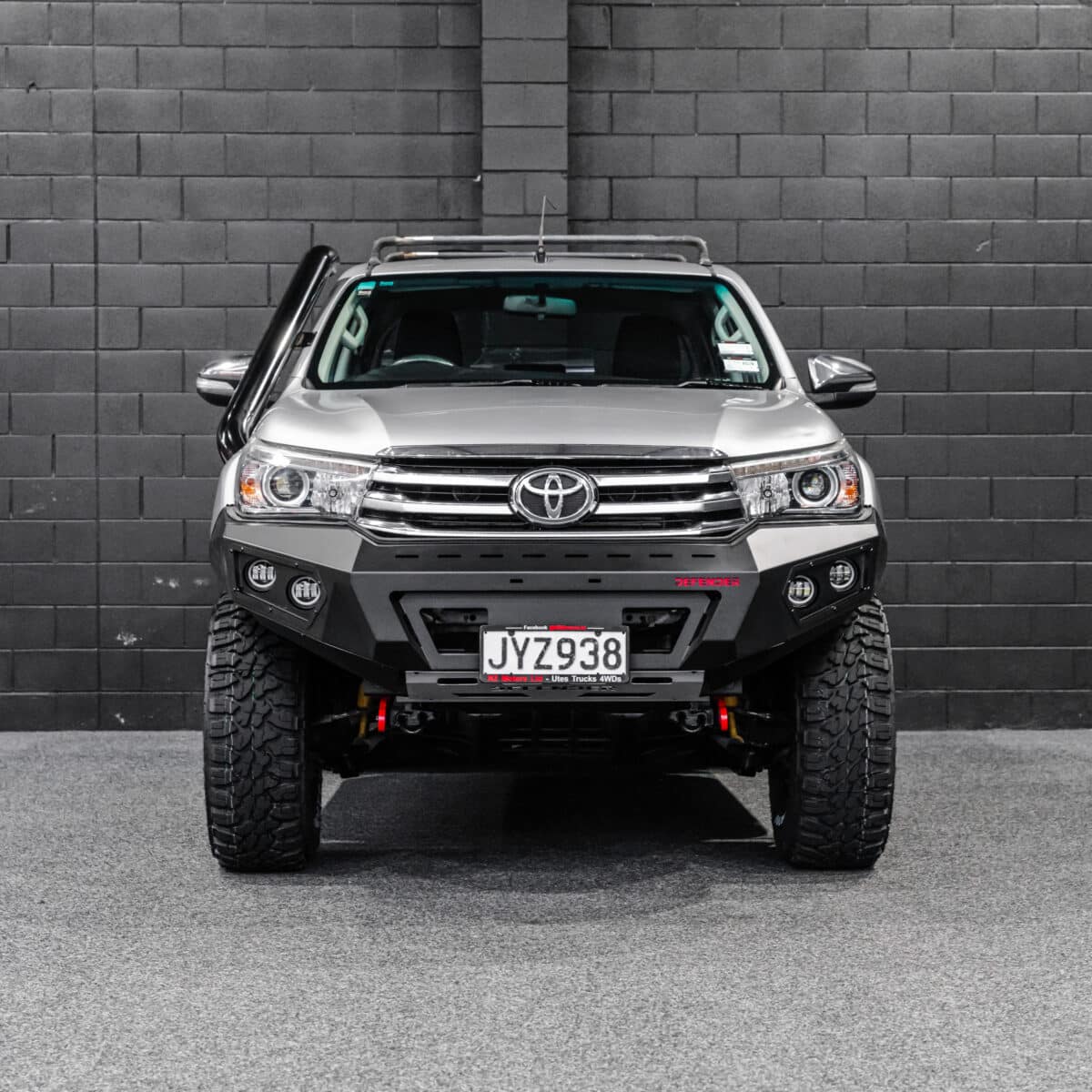 DEFENDER Off-Road Loopless Bull-Bar - Image 2