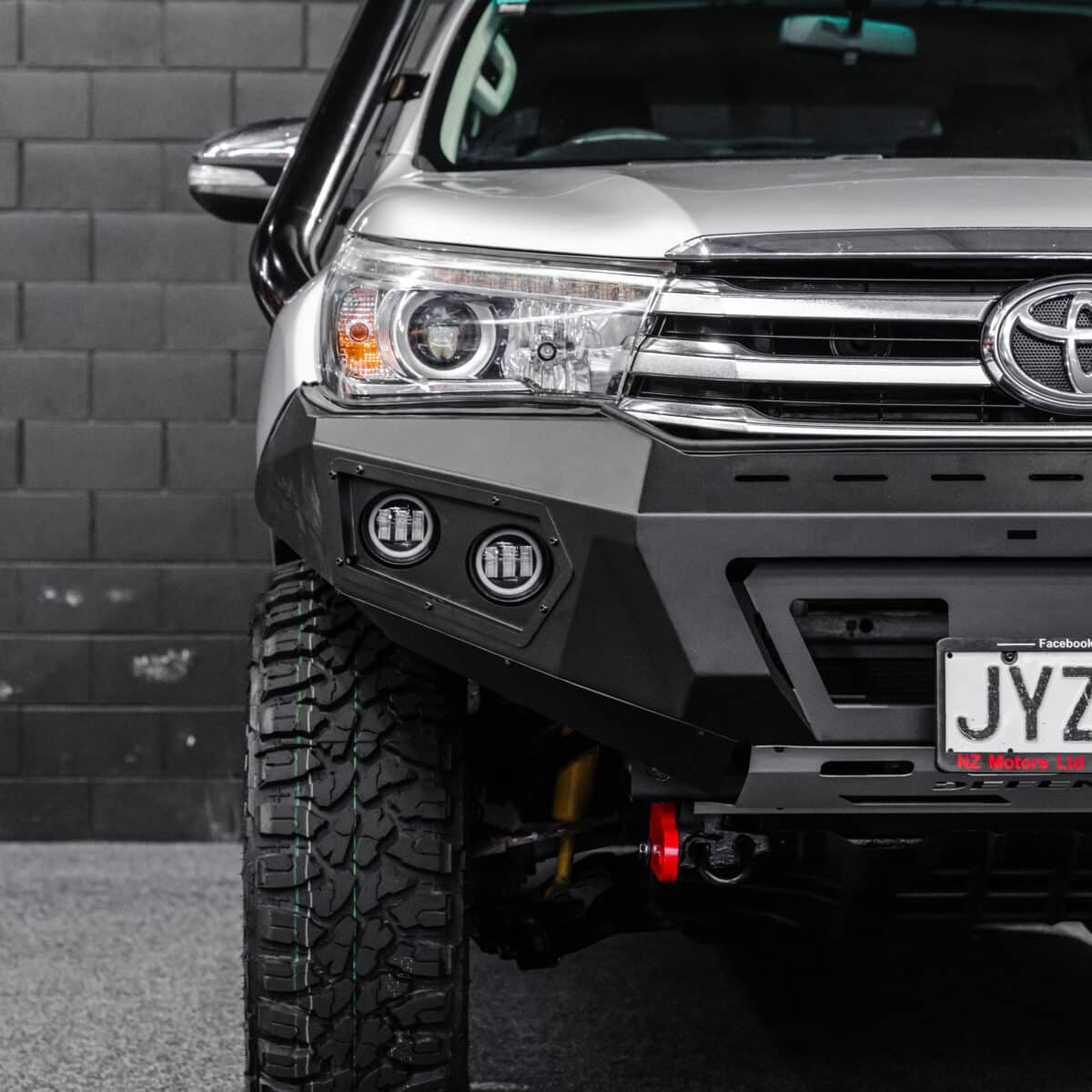DEFENDER Off-Road Loopless Bull-Bar - Image 3
