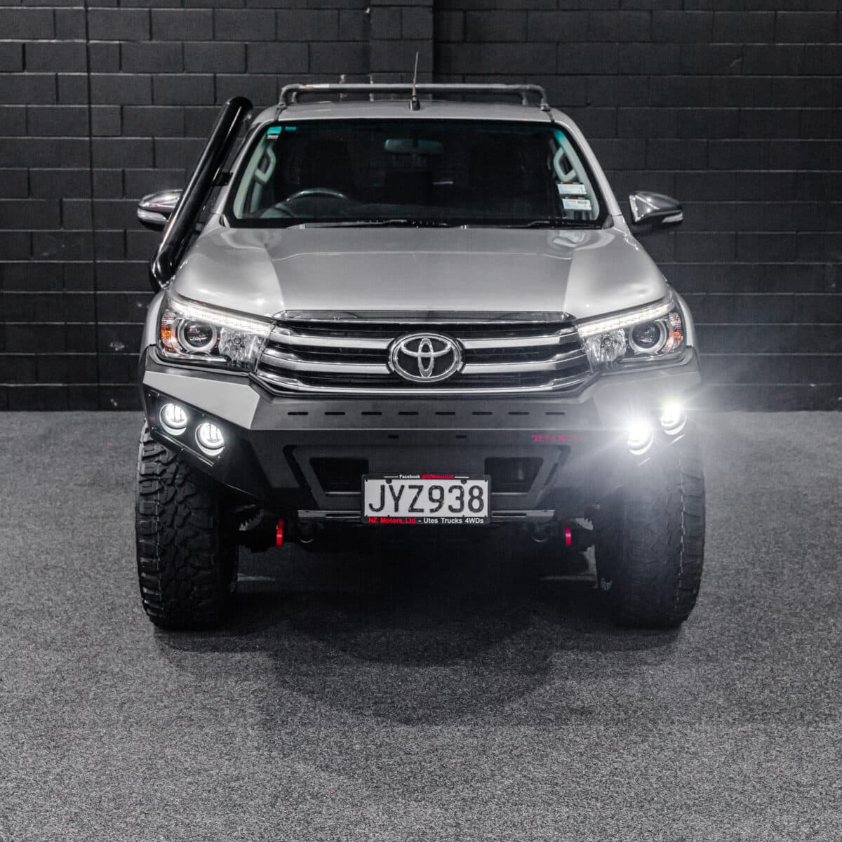 DEFENDER Off-Road Loopless Bull-Bar - Image 9