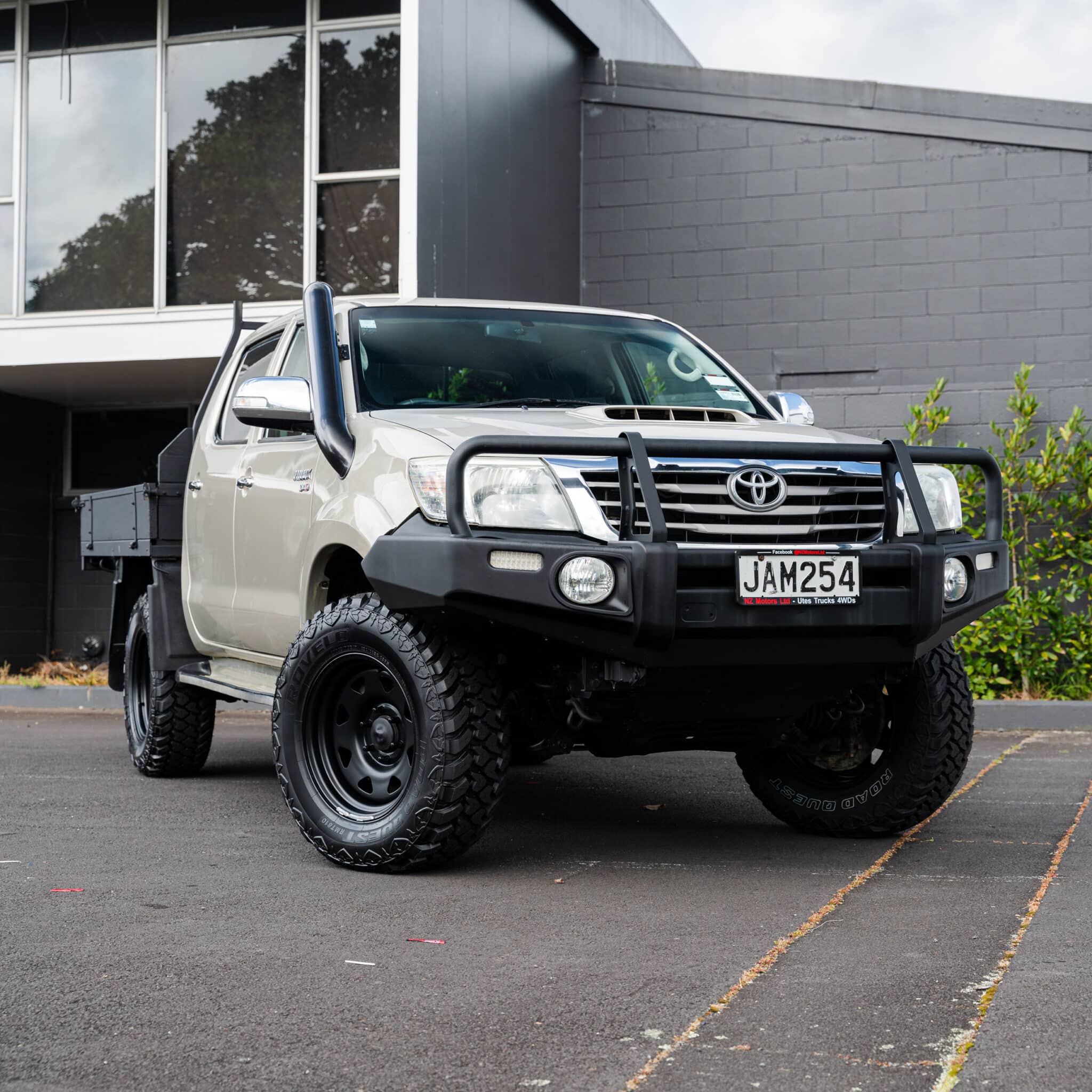 DEFENDER OFF-ROAD STAINLESS SNORKEL