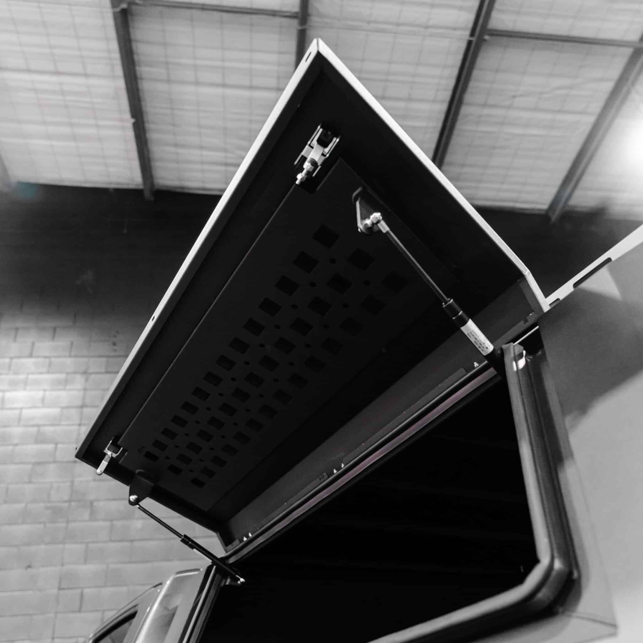 DEFENDER Aluminium Windowless Canopy - Image 11