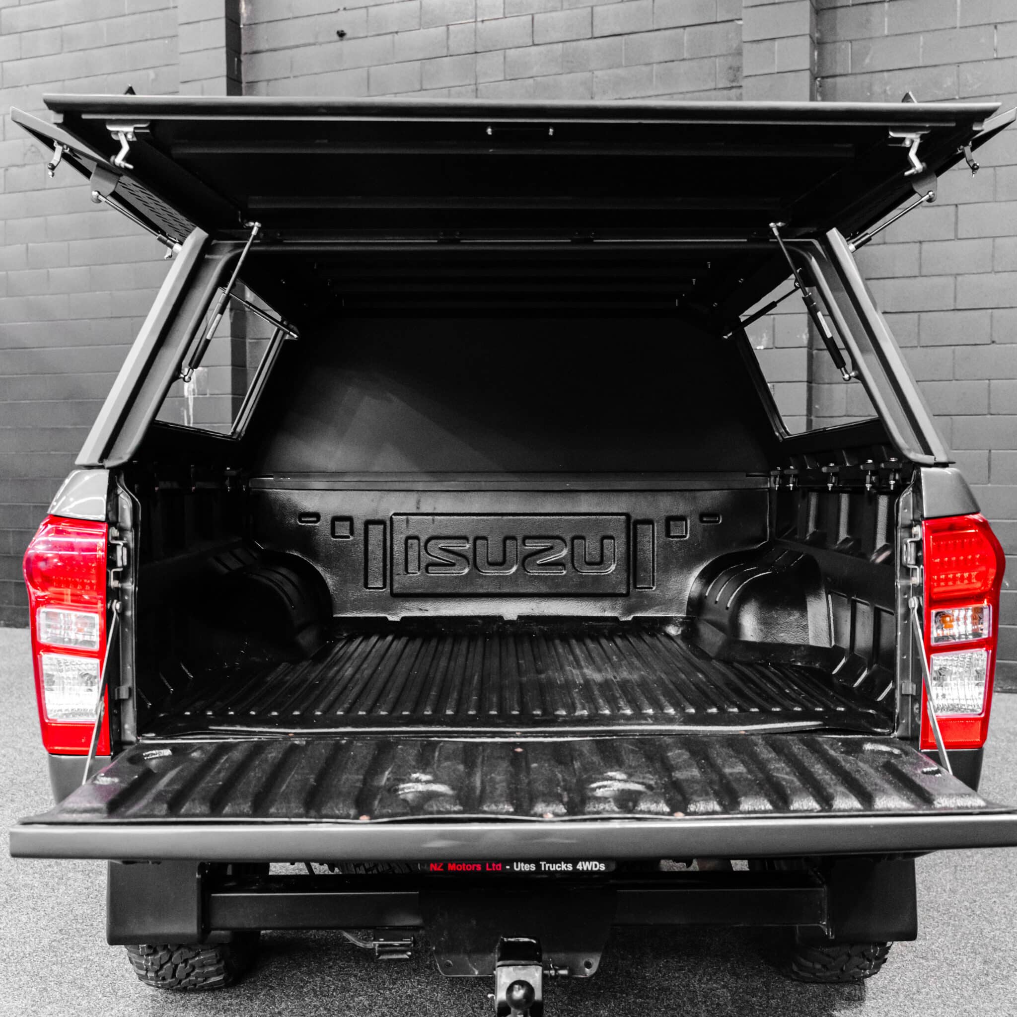 DEFENDER Aluminium Windowless Canopy - Image 9