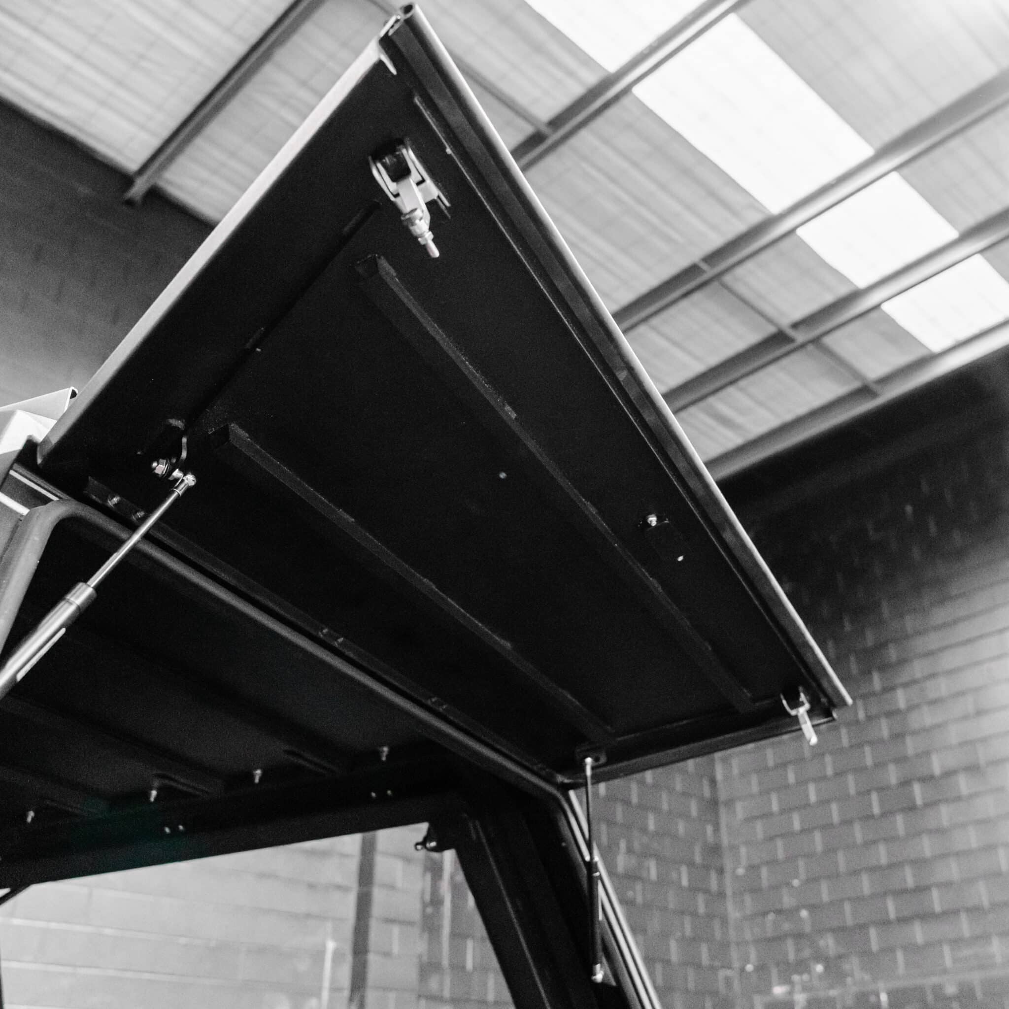 DEFENDER Aluminium Windowless Canopy - Image 12